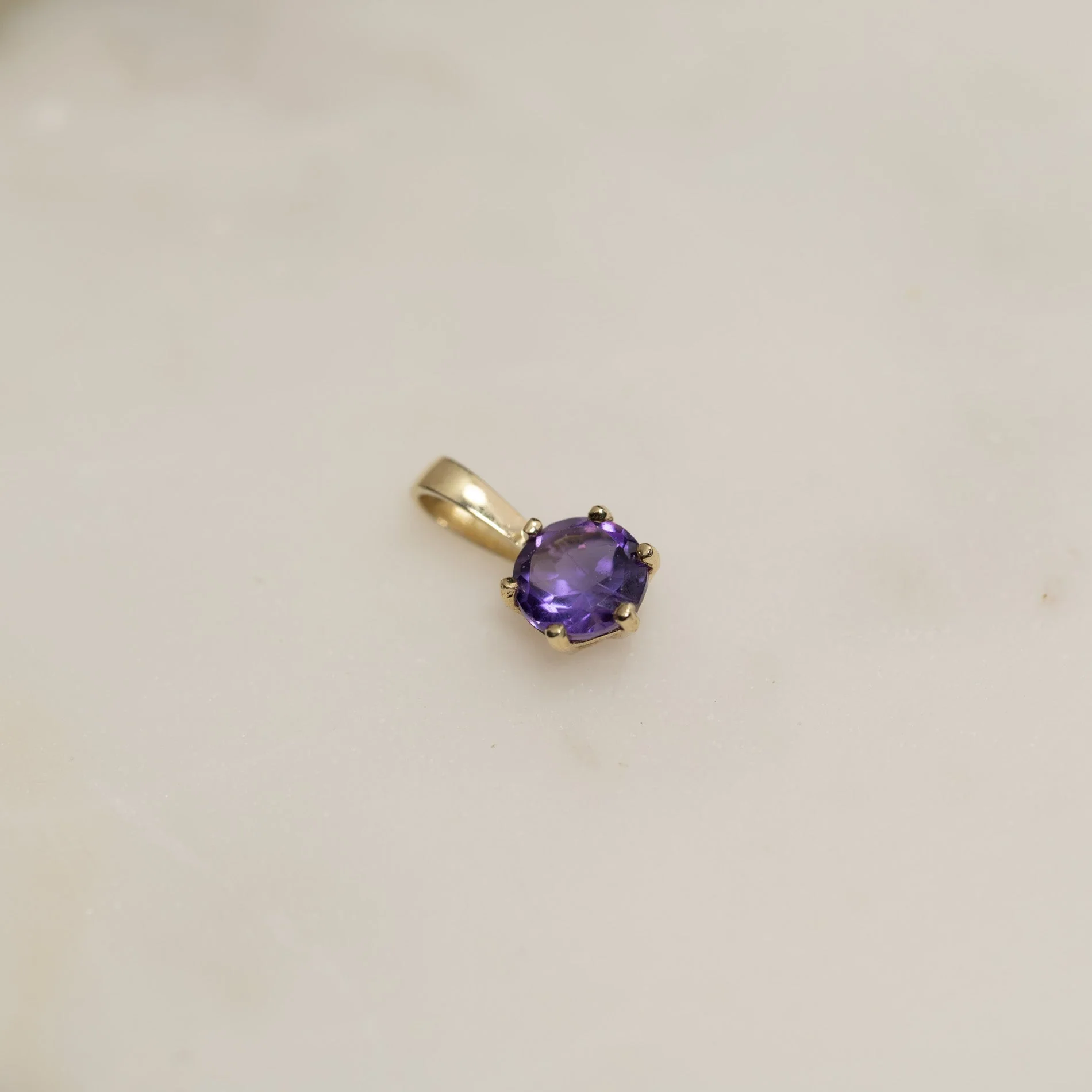 SOLEY PURPLE AMETHYST SOLID GOLD PENDANT - Image 2