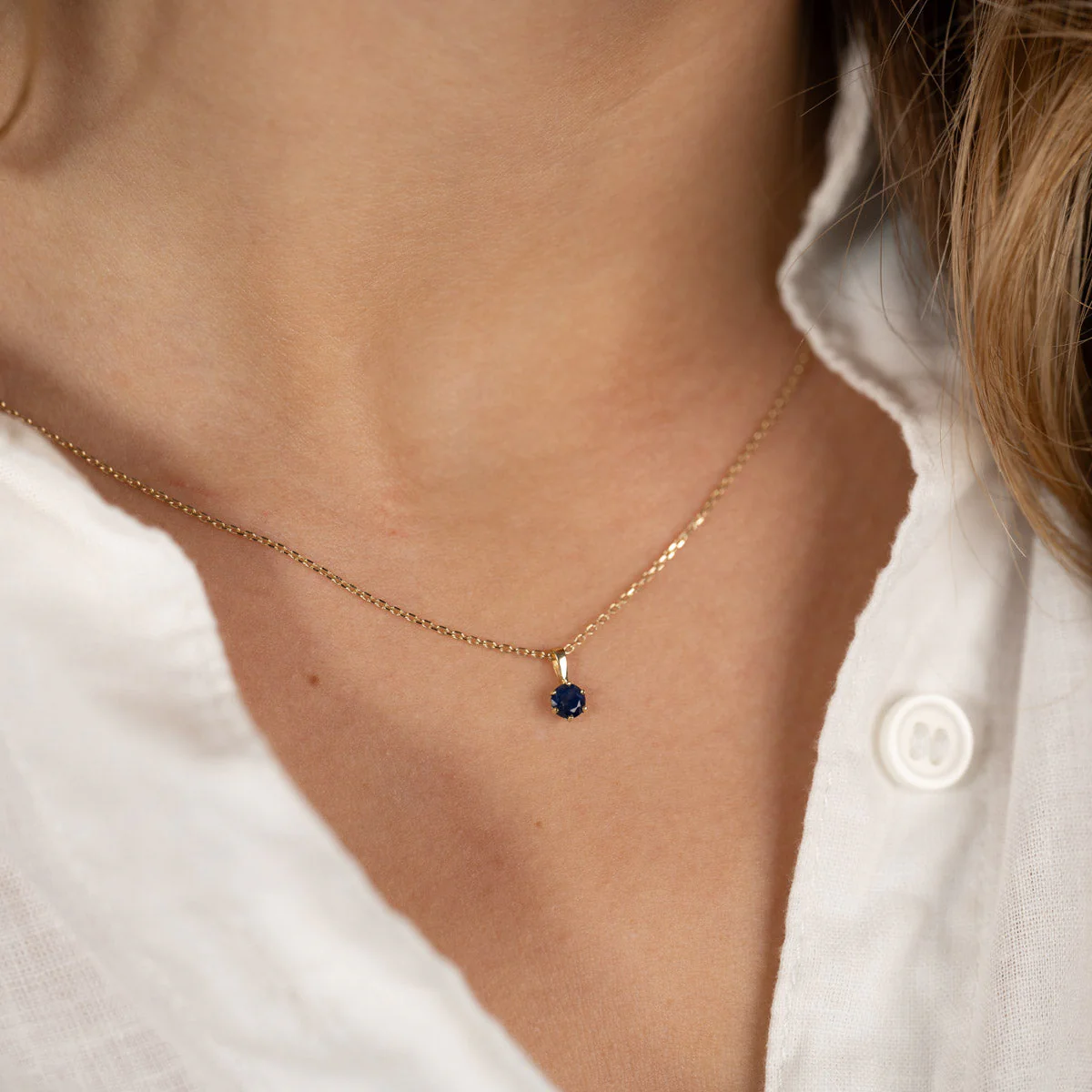 SOLEY SAPPHIRE SOLID GOLD PENDANT - Image 3