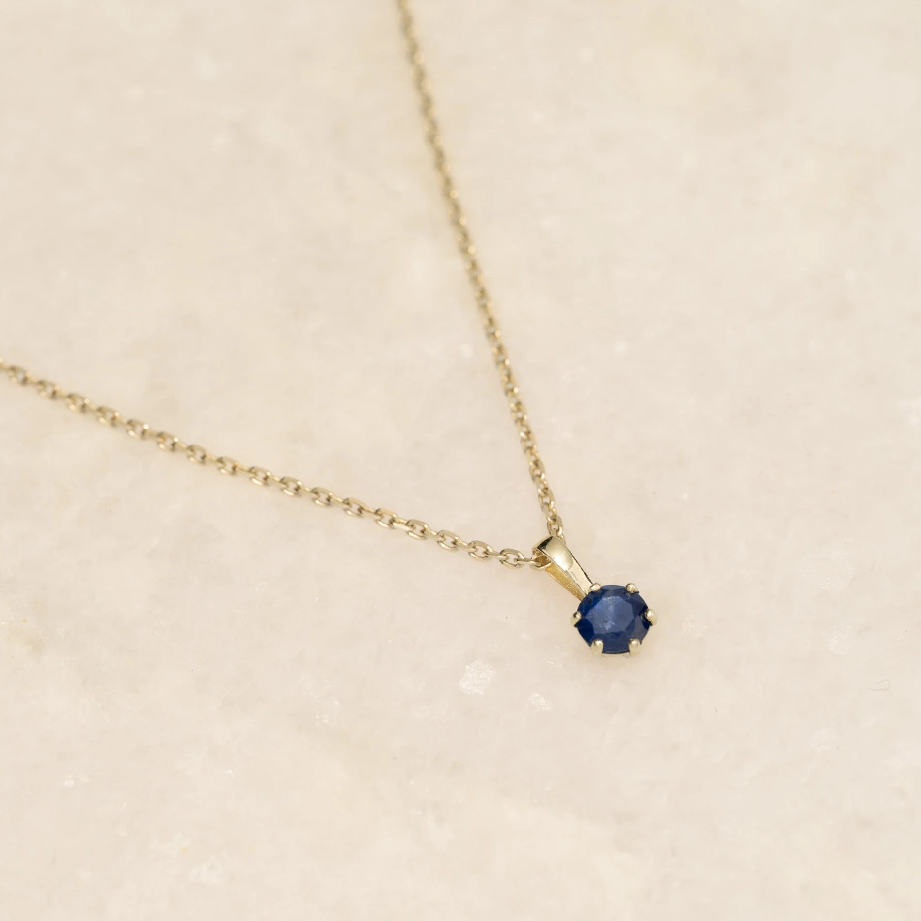 SOLEY SAPPHIRE SOLID GOLD PENDANT - Image 4