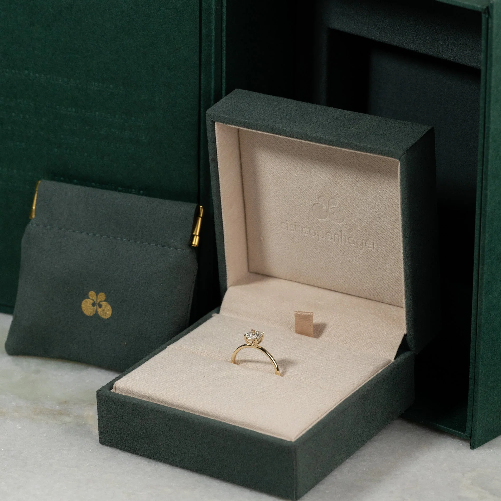 SOLITAIRE BASKET-SET CUSHION-CUT LAB-DIAMOND RING - 0.75ct - YG - Image 8