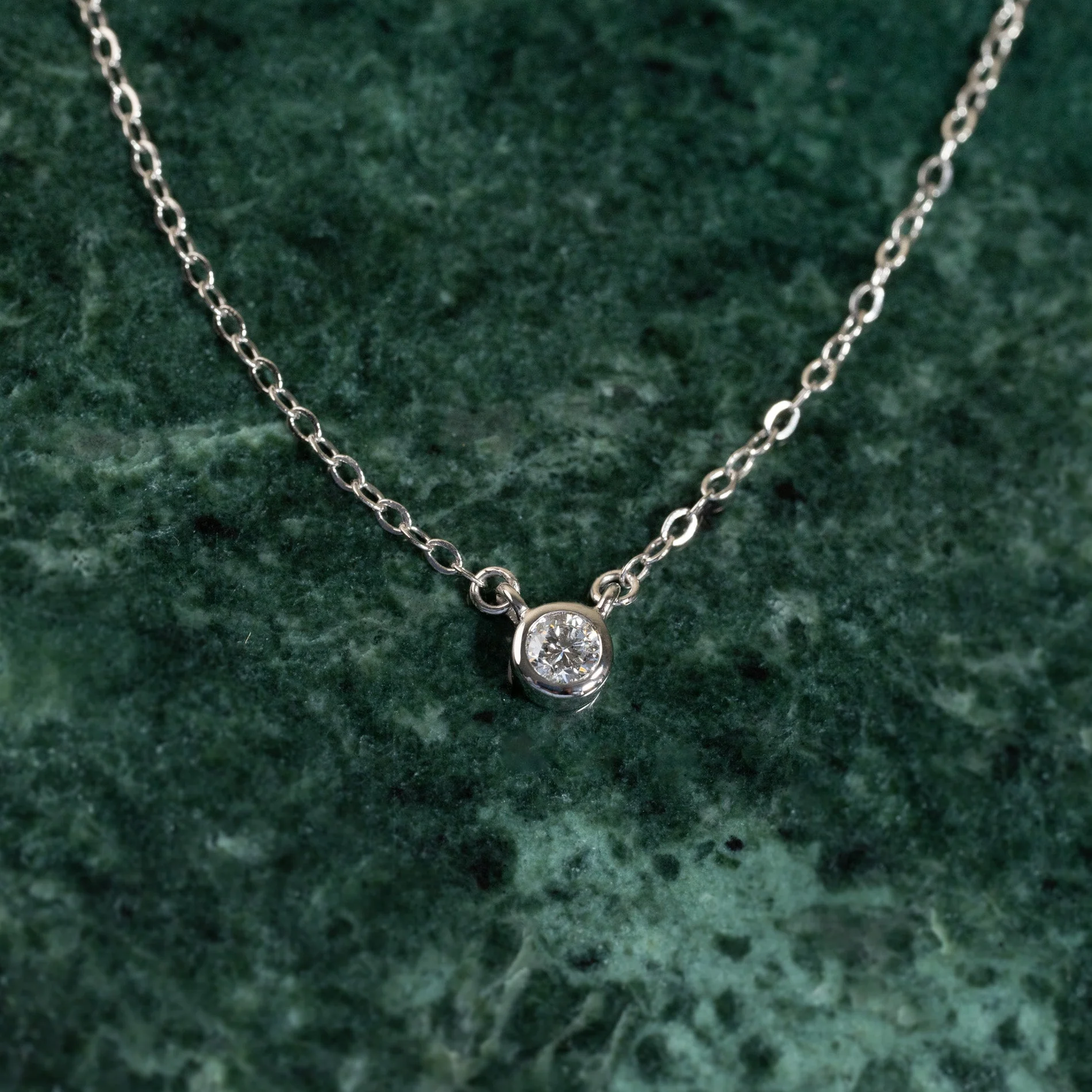SOLITAIRE BEZEL LAB-DIAMOND NECKLACE - 0.1ct - WG - Image 3