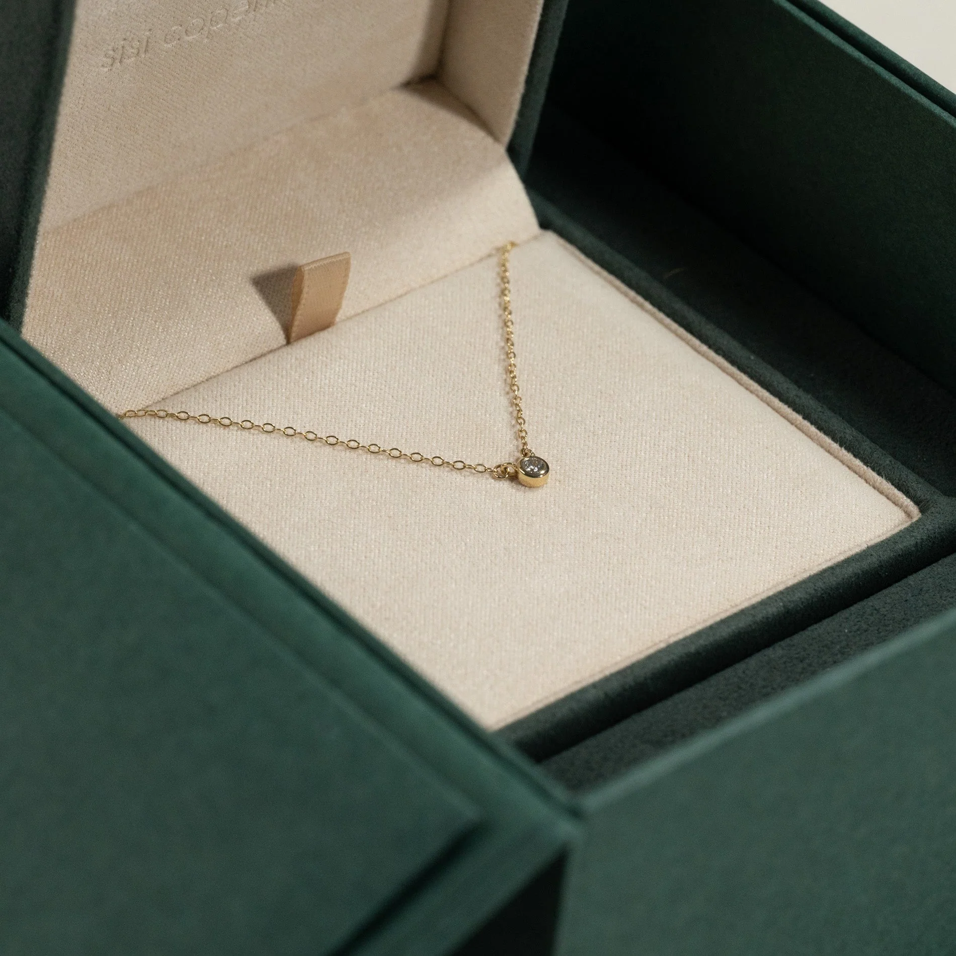 SOLITAIRE BEZEL LAB-DIAMOND NECKLACE - 0.1ct - YG - Image 13