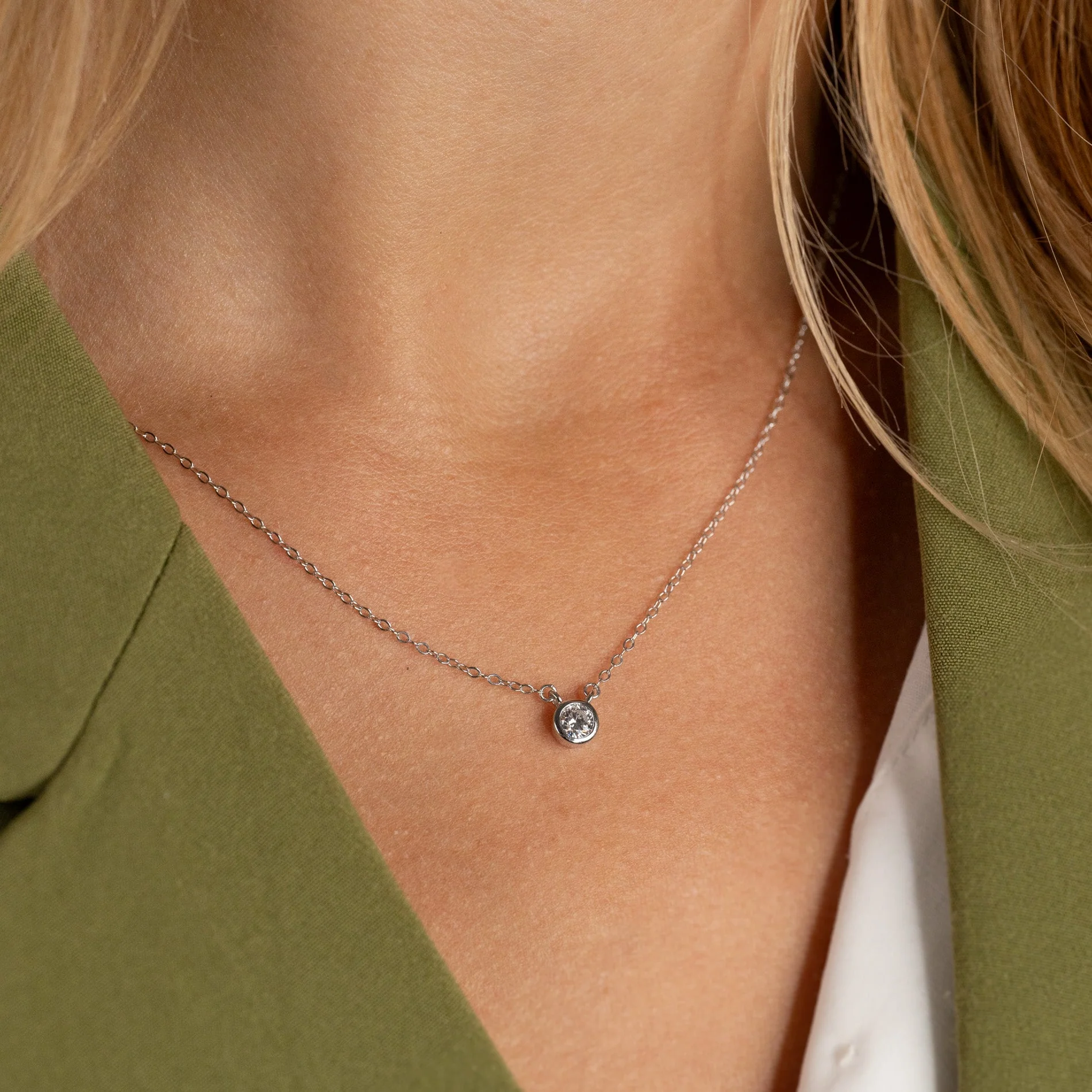SOLITAIRE BEZEL LAB-DIAMOND NECKLACE - 0.25ct - WG - Image 13