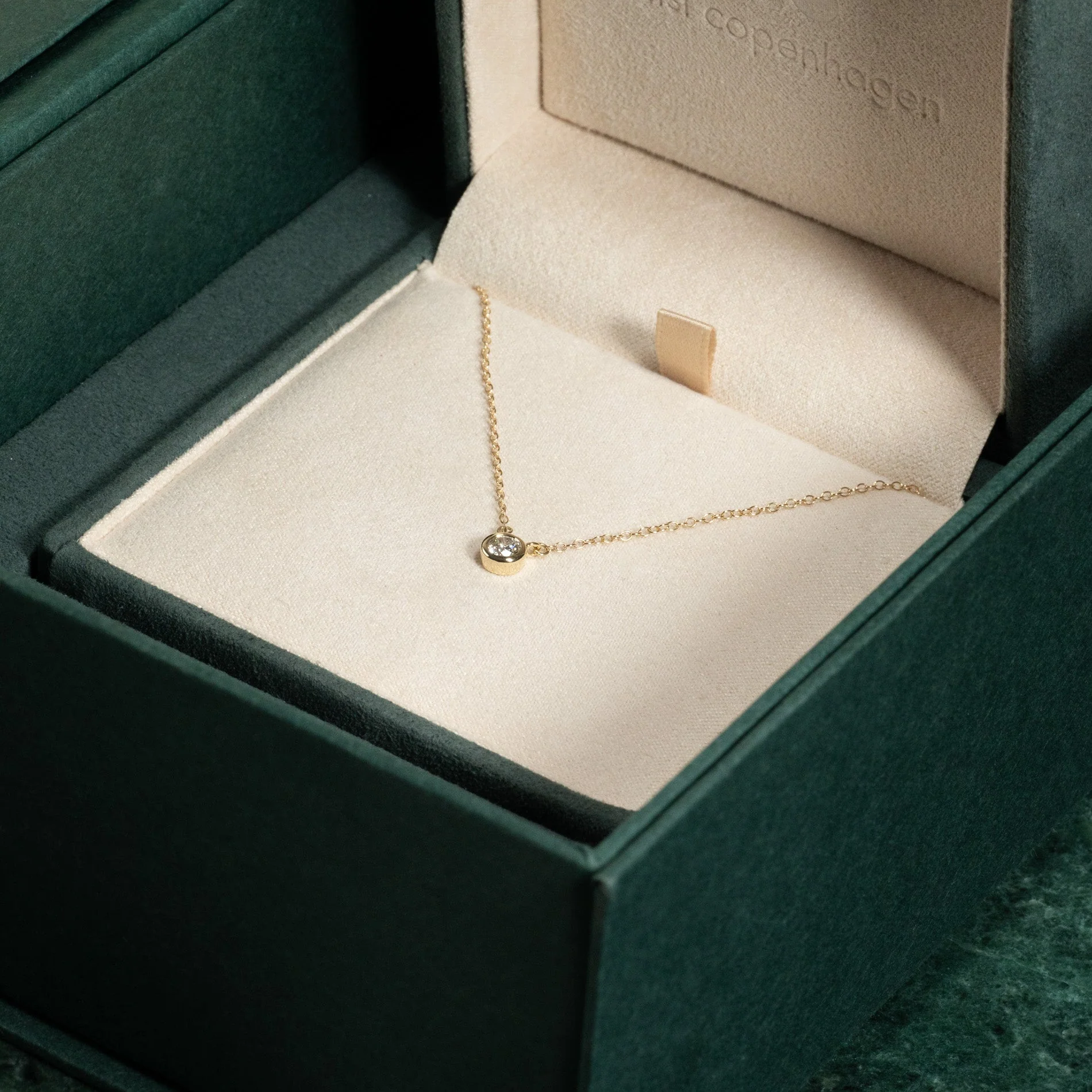 SOLITAIRE BEZEL LAB-DIAMOND NECKLACE - 0.25ct - YG - Image 14