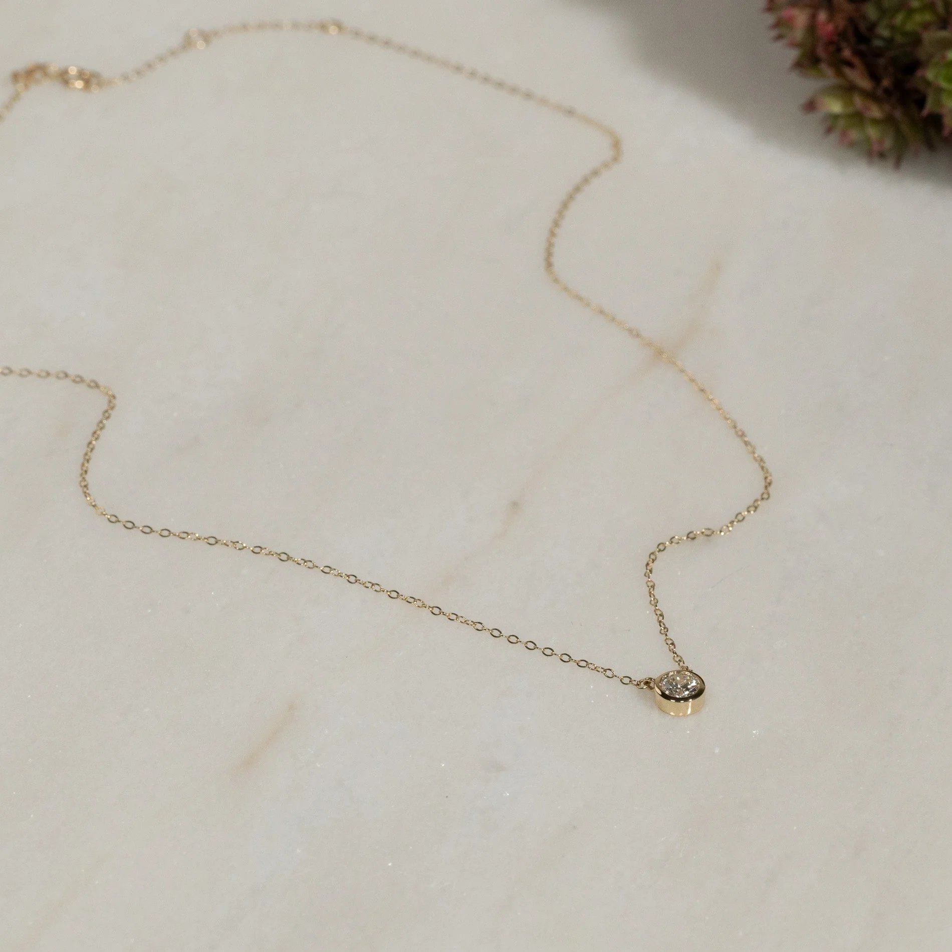SOLITAIRE BEZEL LAB-DIAMOND NECKLACE - 0.5ct - YG - Image 5