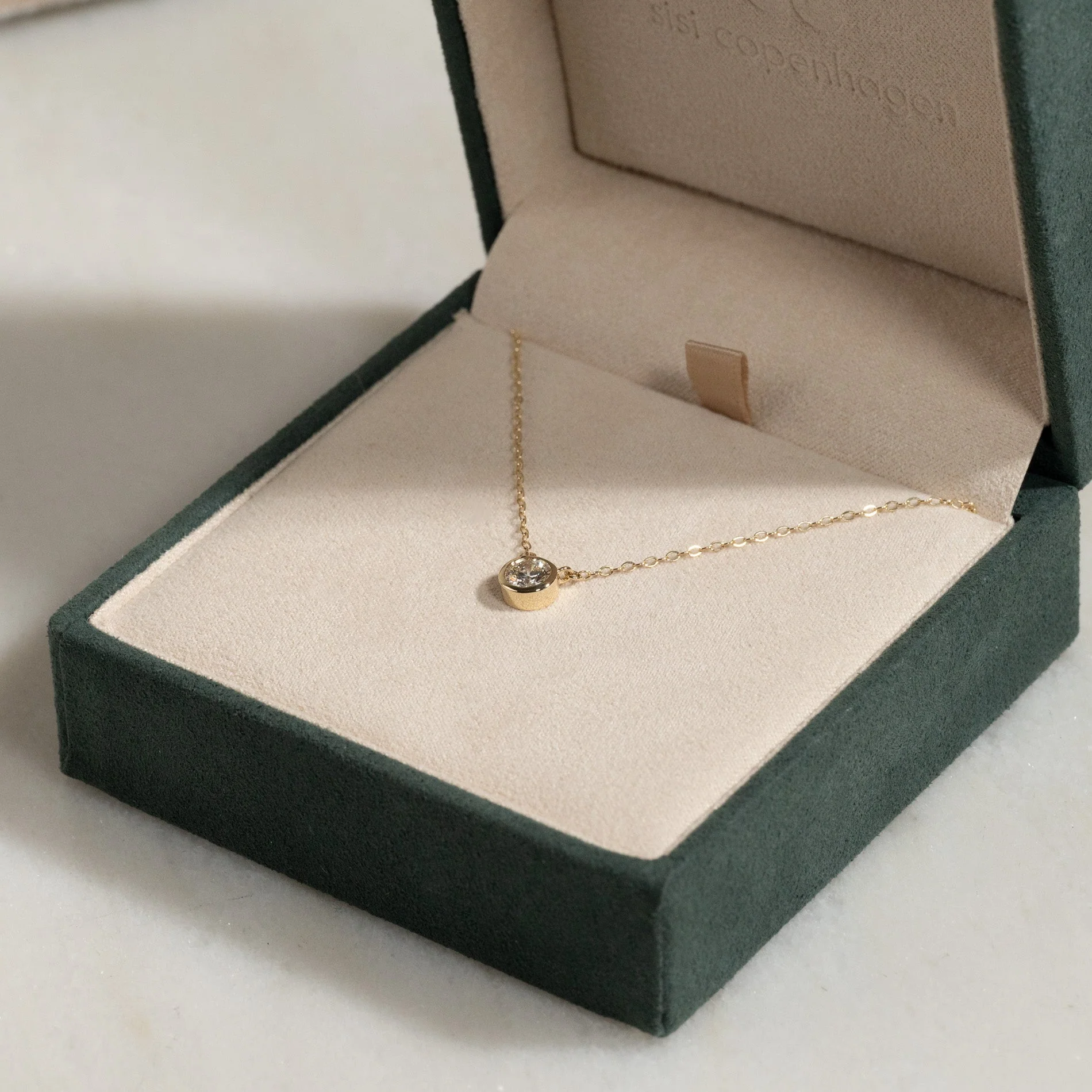 SOLITAIRE BEZEL LAB-DIAMOND NECKLACE - 0.5ct - YG - Image 7