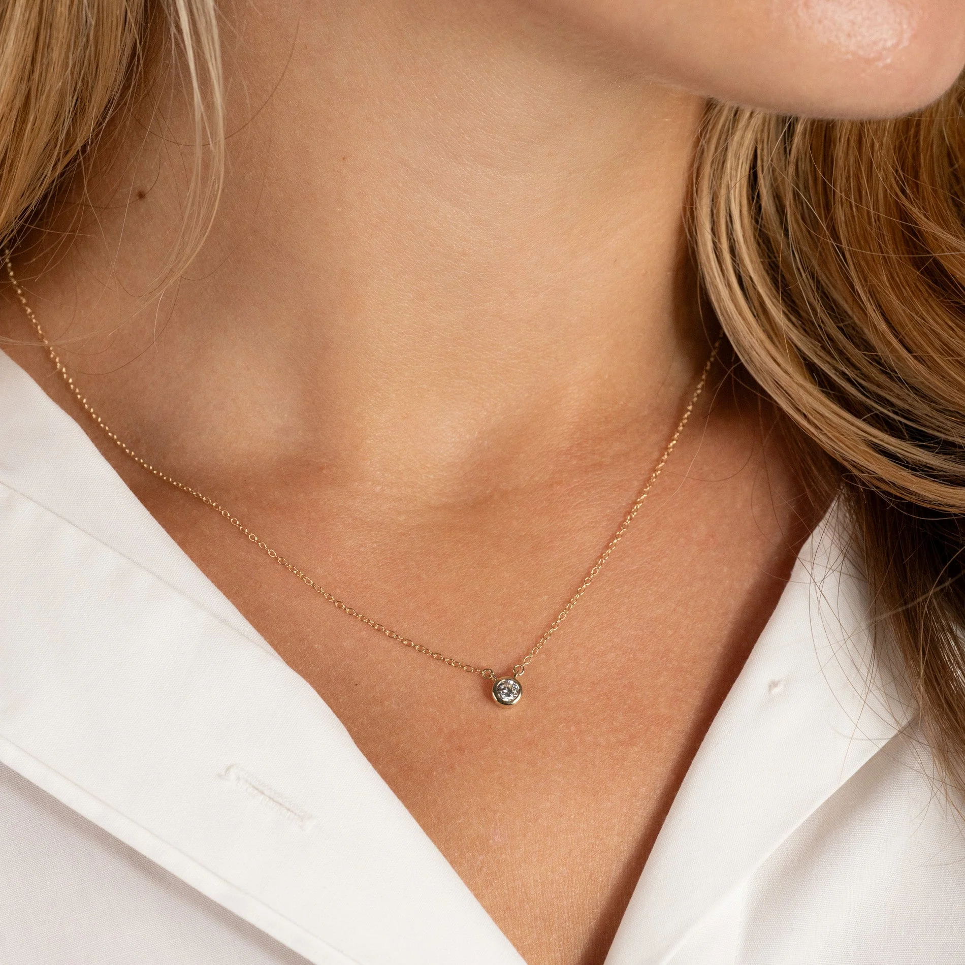 SOLITAIRE BEZEL DIAMOND NECKLACE - Image 2