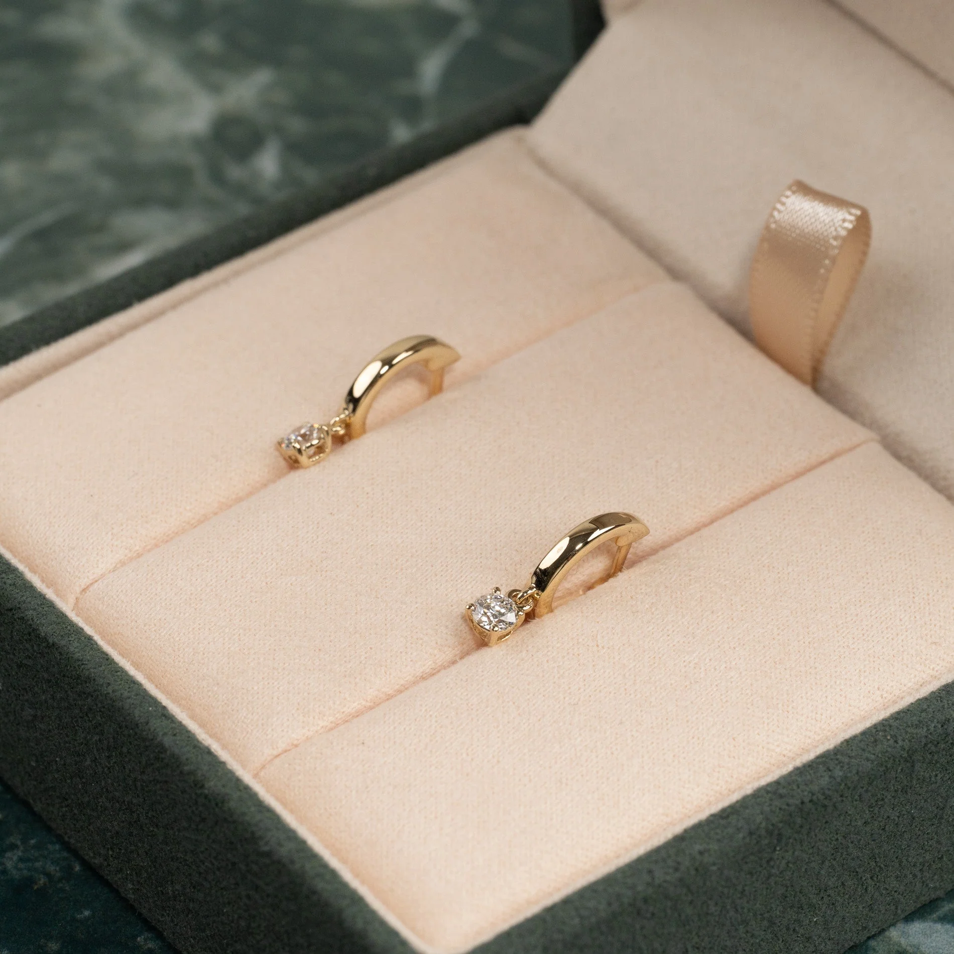 SOLITAIRE LAB-DIAMOND DROP CREOL EARRING - 0.4ct - YG - Image 6