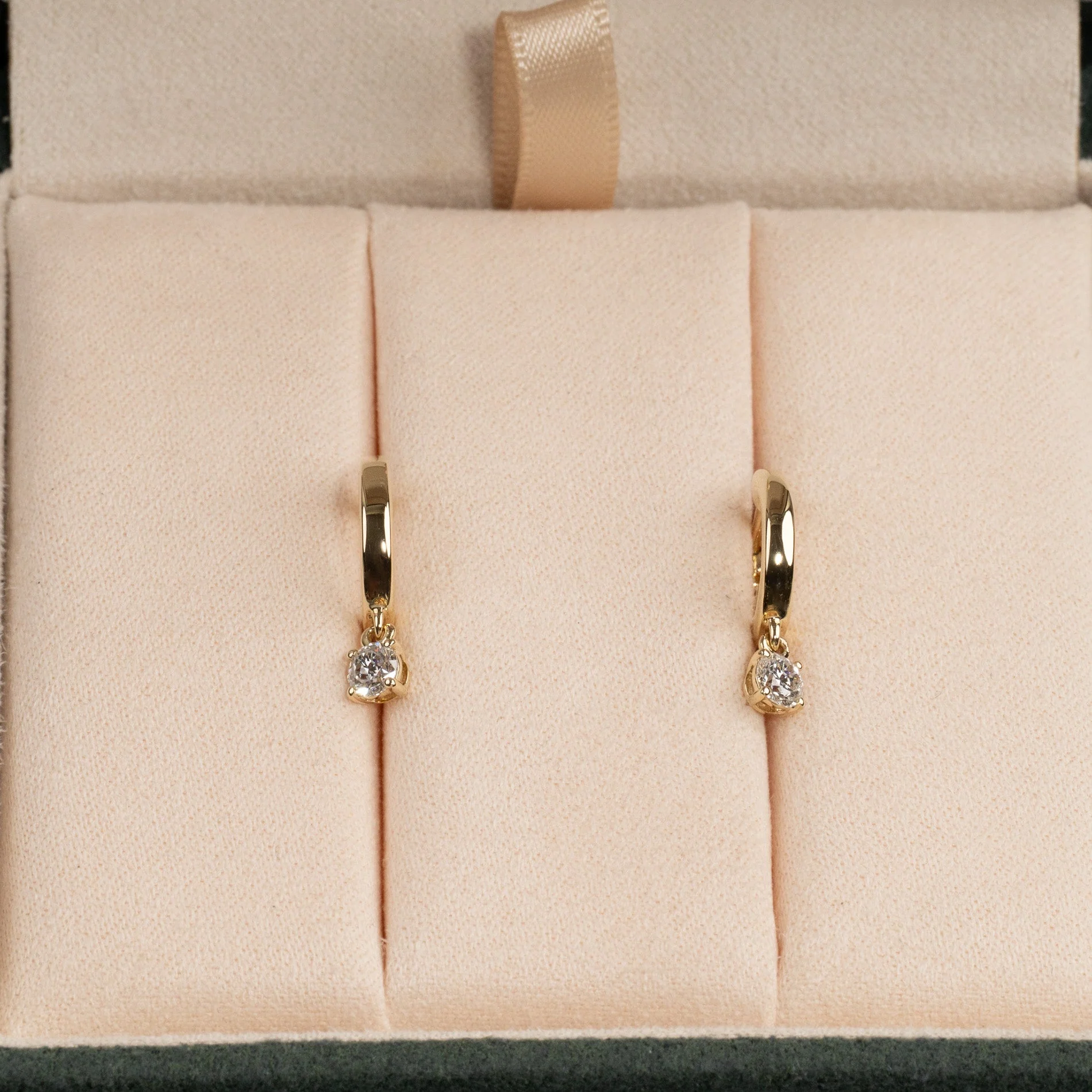 SOLITAIRE LAB-DIAMOND DROP CREOL EARRING - 0.4ct - YG - Image 8