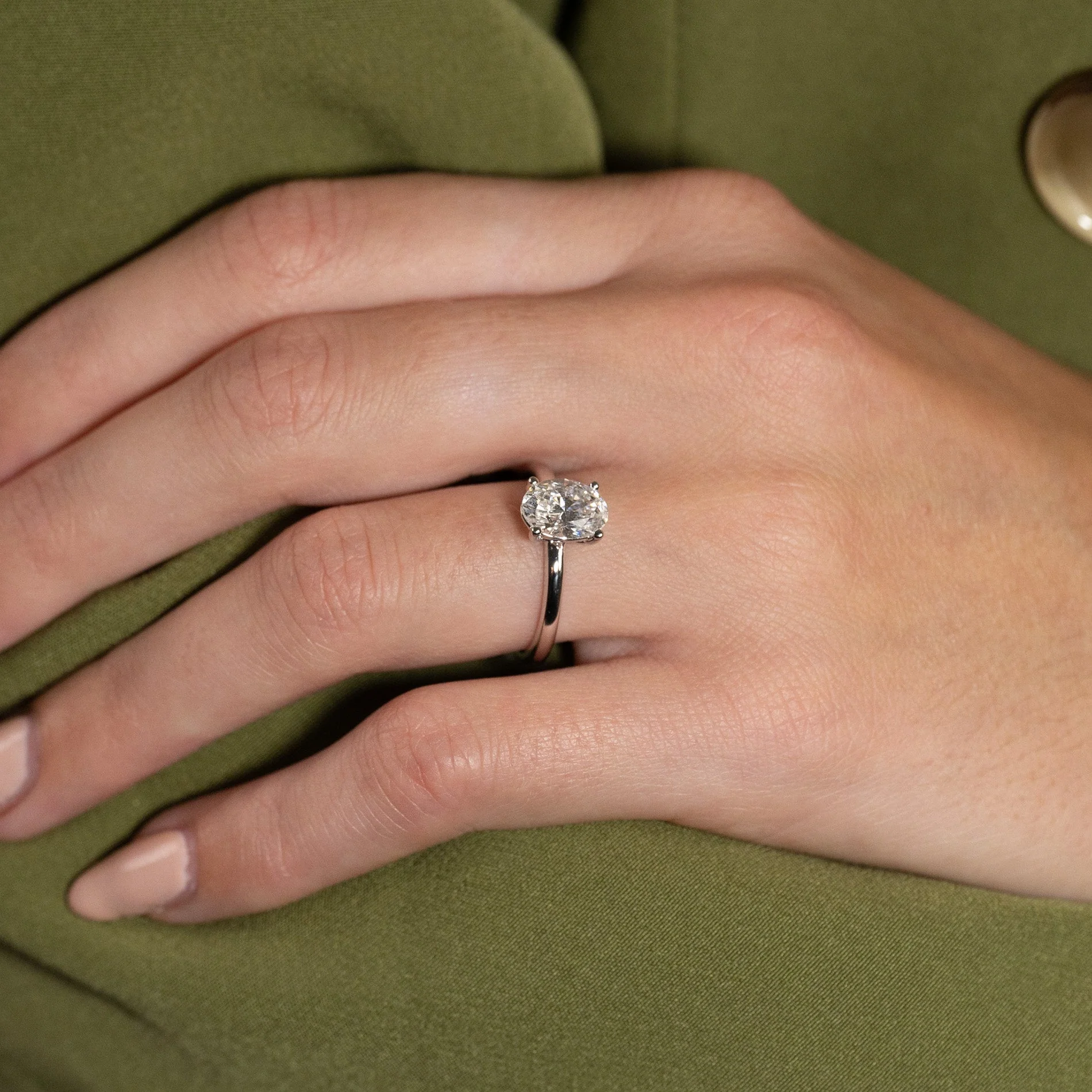 SOLITAIRE OVAL-CUT DIAMOND RING - Image 10