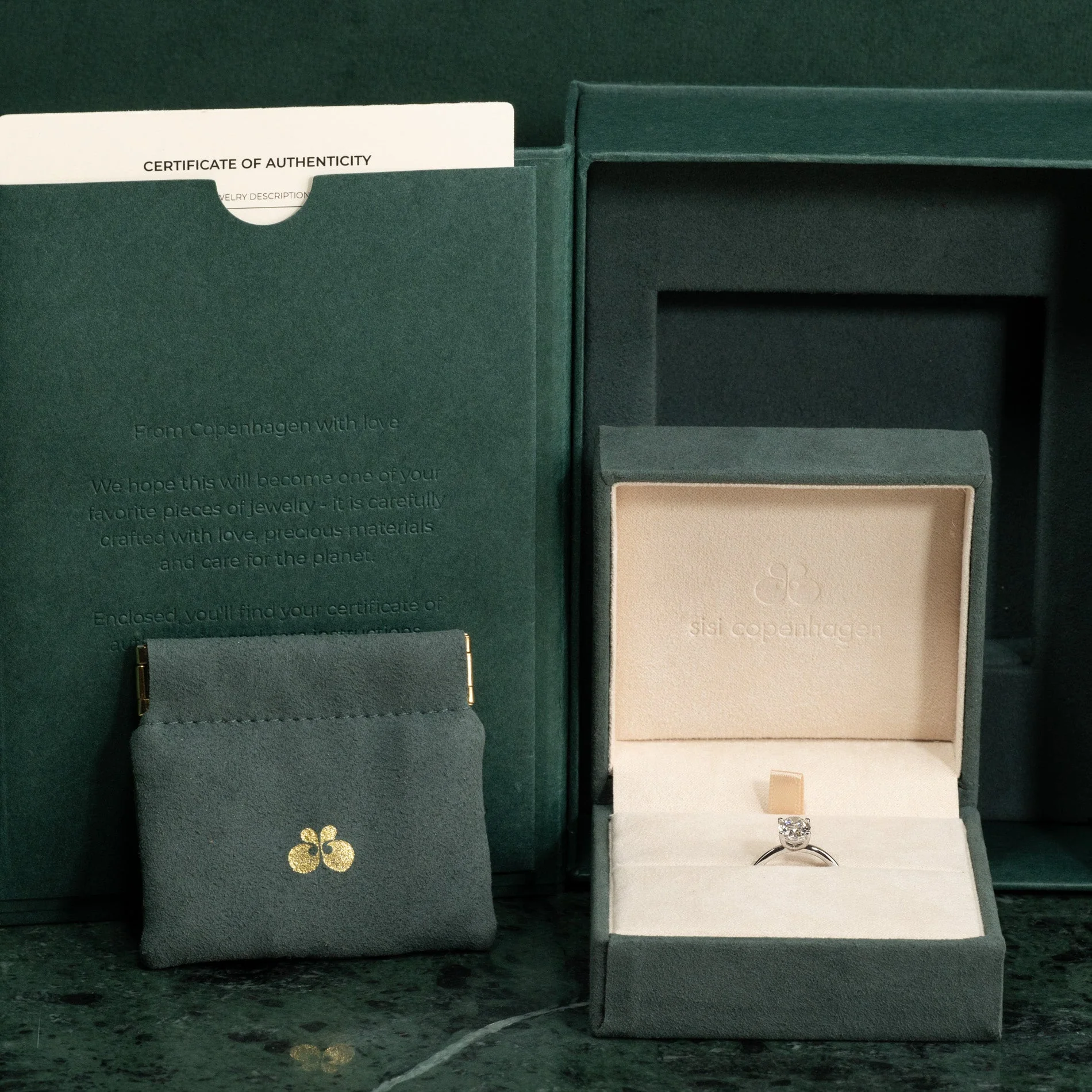 SOLITAIRE OVAL-CUT LAB-DIAMOND RING - 1.5ct - WG - Image 13