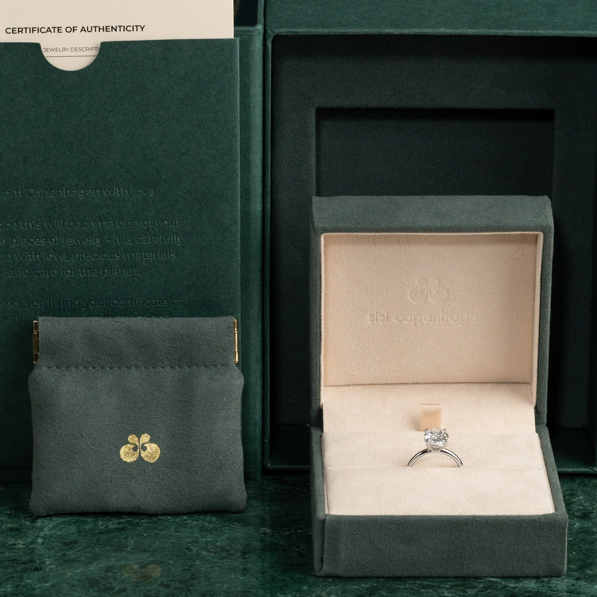 SOLITAIRE OVAL-CUT LAB-DIAMOND RING - 3.0ct - WG - Image 9