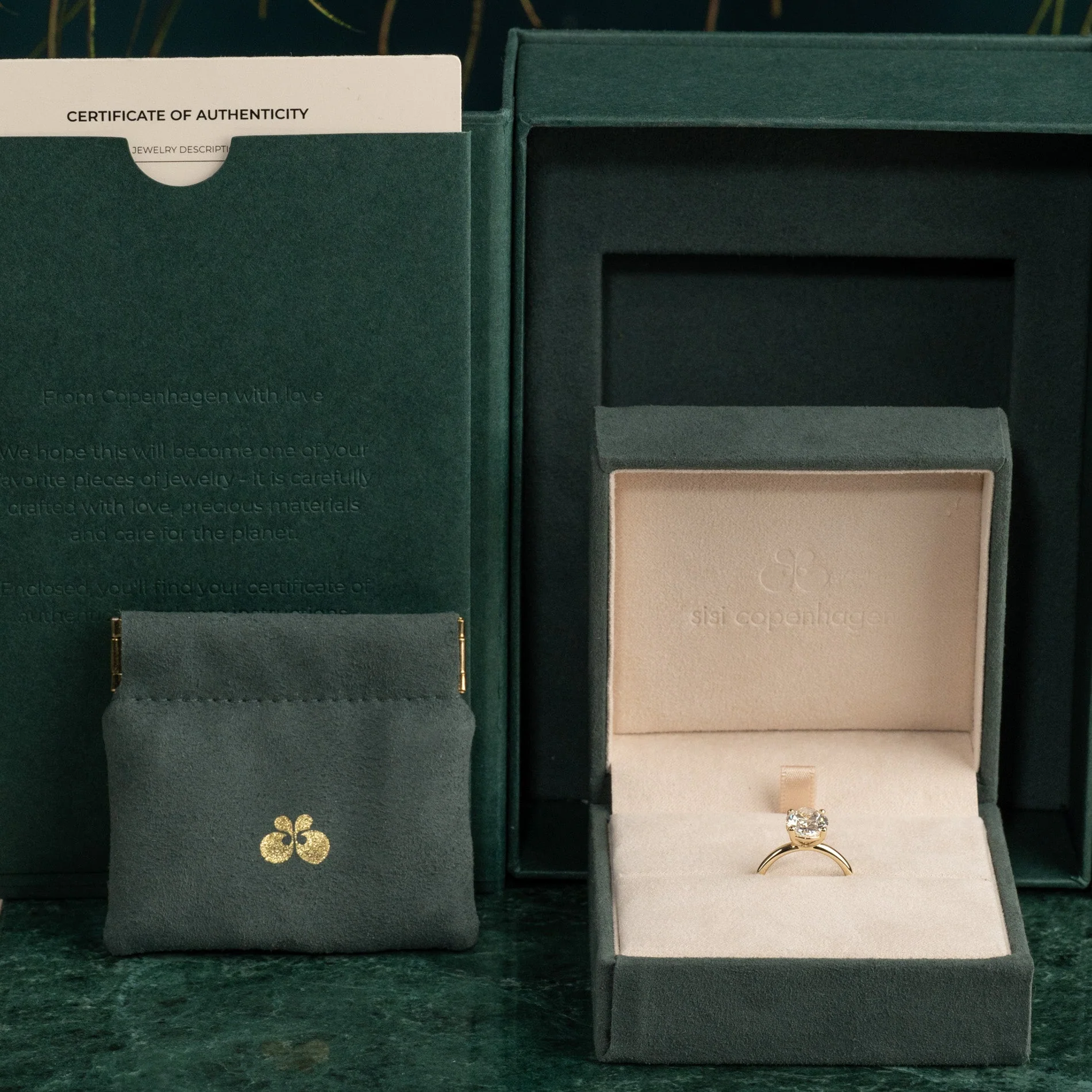 SOLITAIRE OVAL-CUT LAB-DIAMOND RING - 3.0ct - YG - Image 12