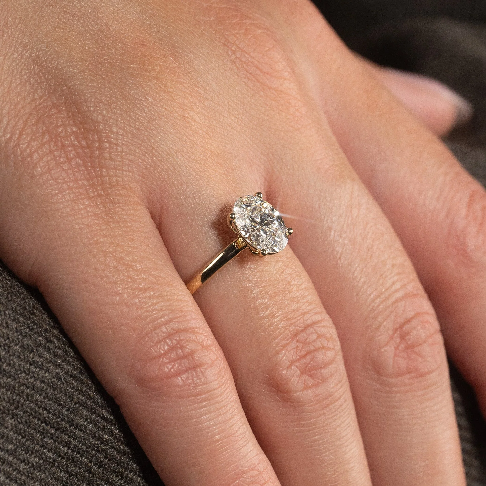 SOLITAIRE OVAL-CUT DIAMOND RING - Image 4