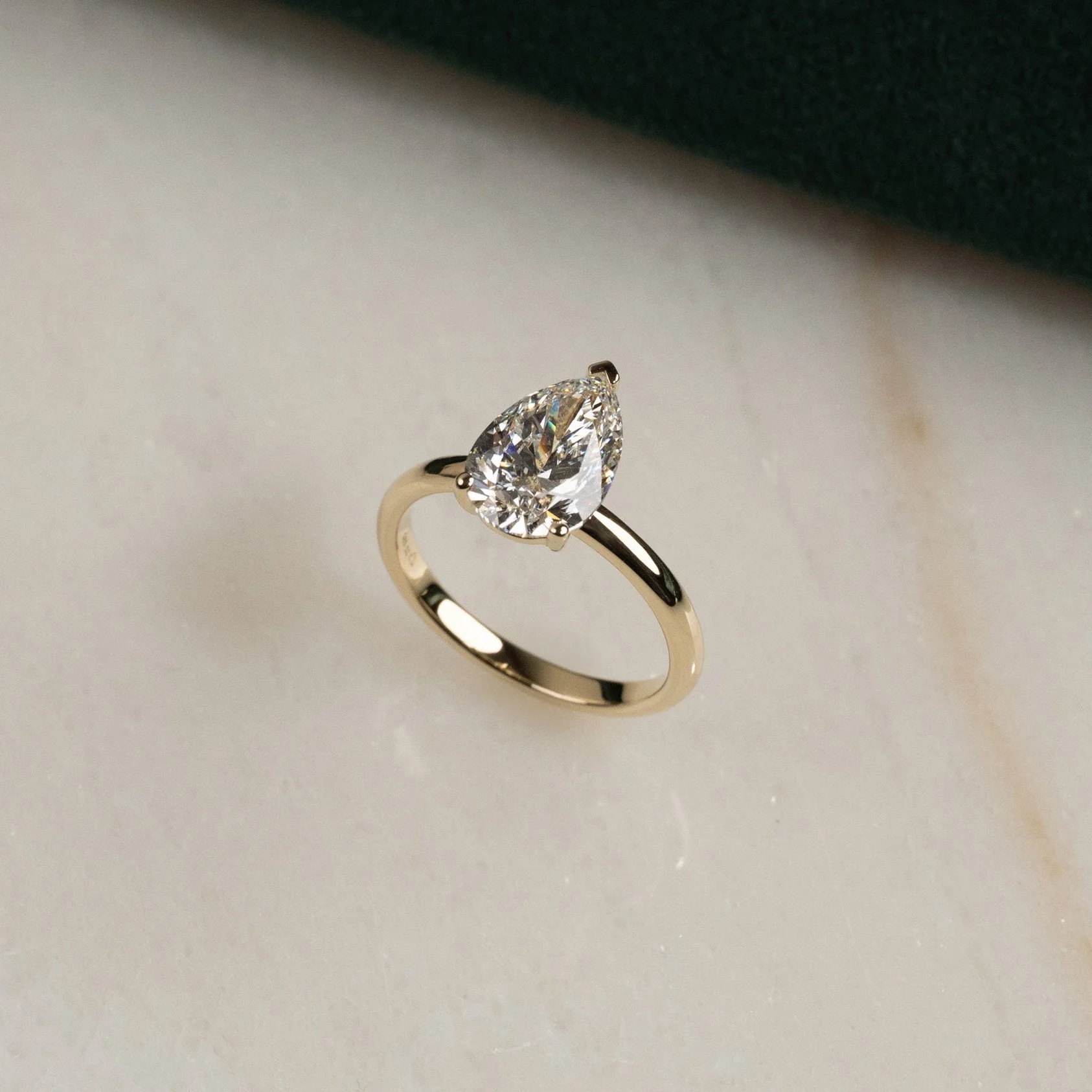 SOLITAIRE PEAR-CUT DIAMOND RING - Image 2