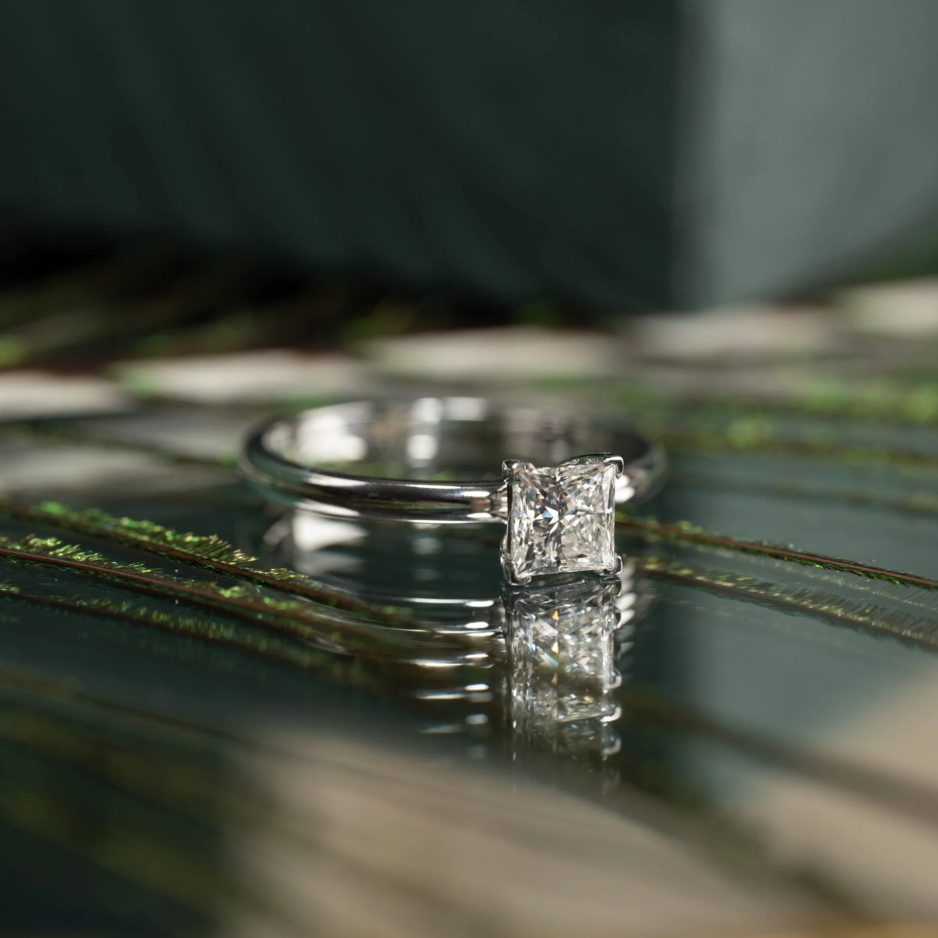 SOLITAIRE PRINCESS-CUT LAB-DIAMOND RING - 0.75ct - WG - Image 11