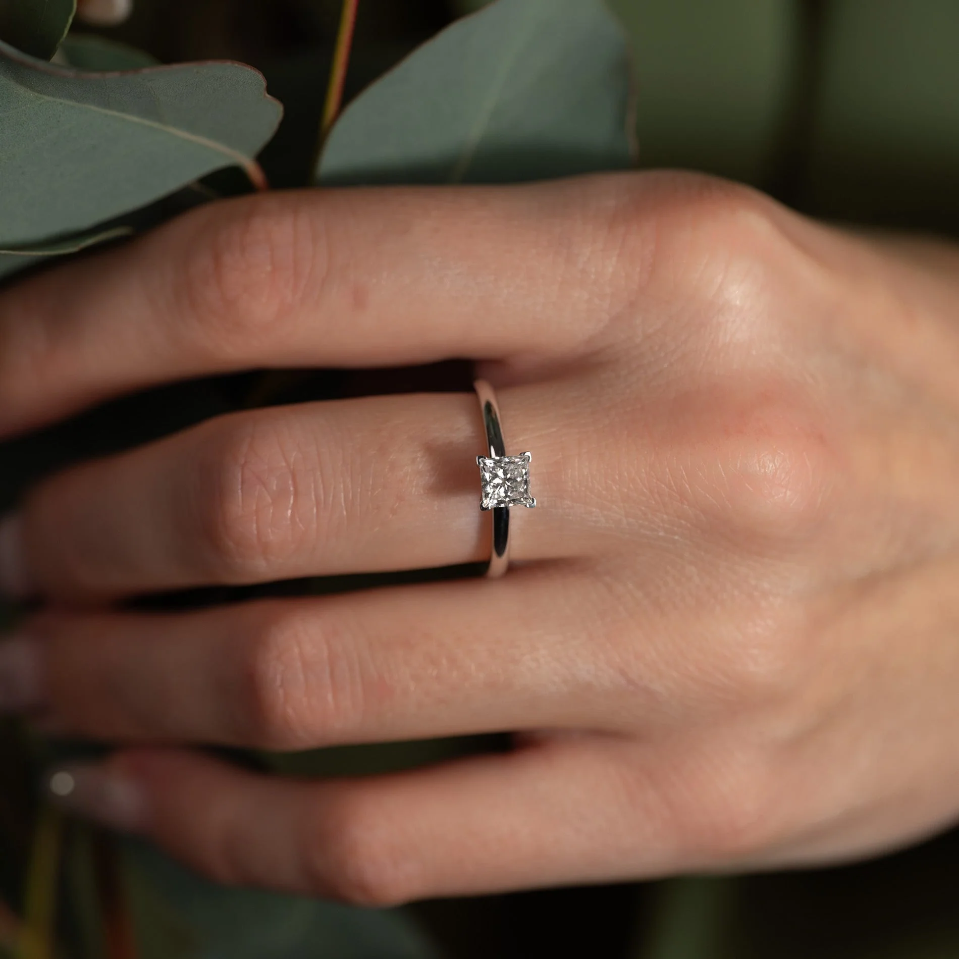 SOLITAIRE PRINCESS-CUT LAB-DIAMOND RING - 0.75ct - WG - Image 5