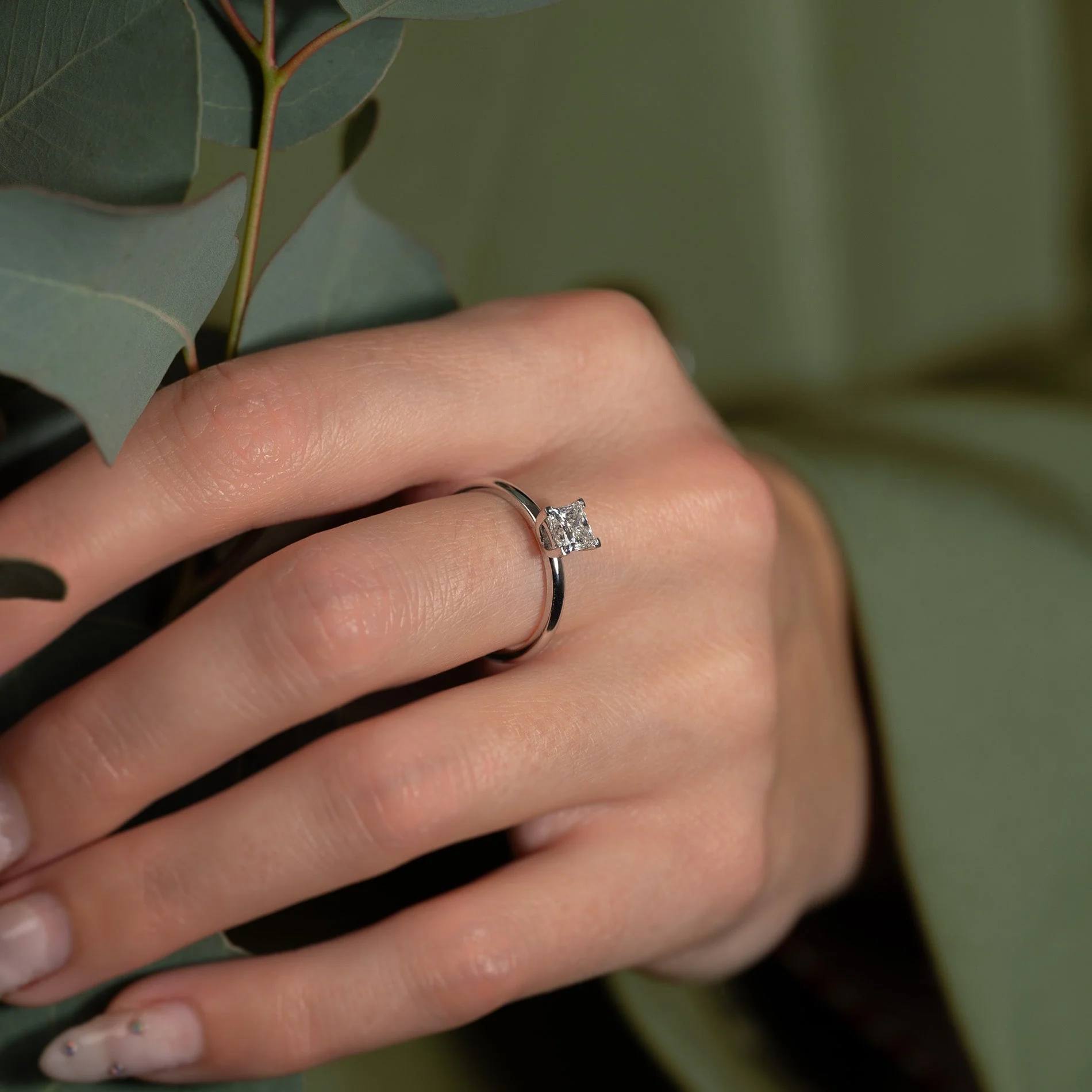 SOLITAIRE PRINCESS-CUT LAB-DIAMOND RING - 0.75ct - WG - Image 7