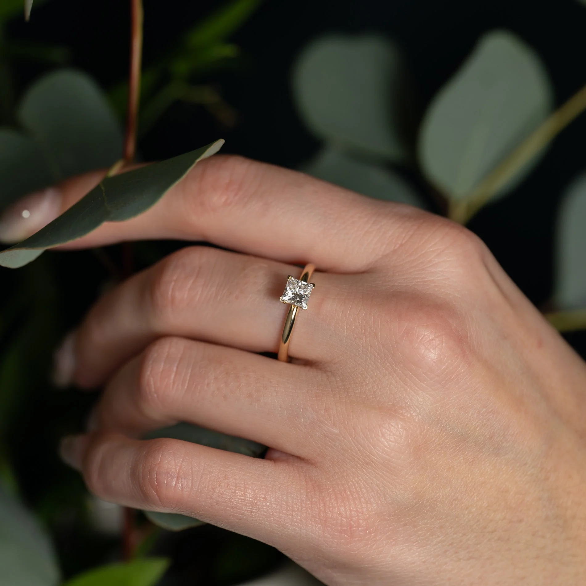 SOLITAIRE PRINCESS-CUT LAB-DIAMOND RING - 0.75ct - YG - Image 6