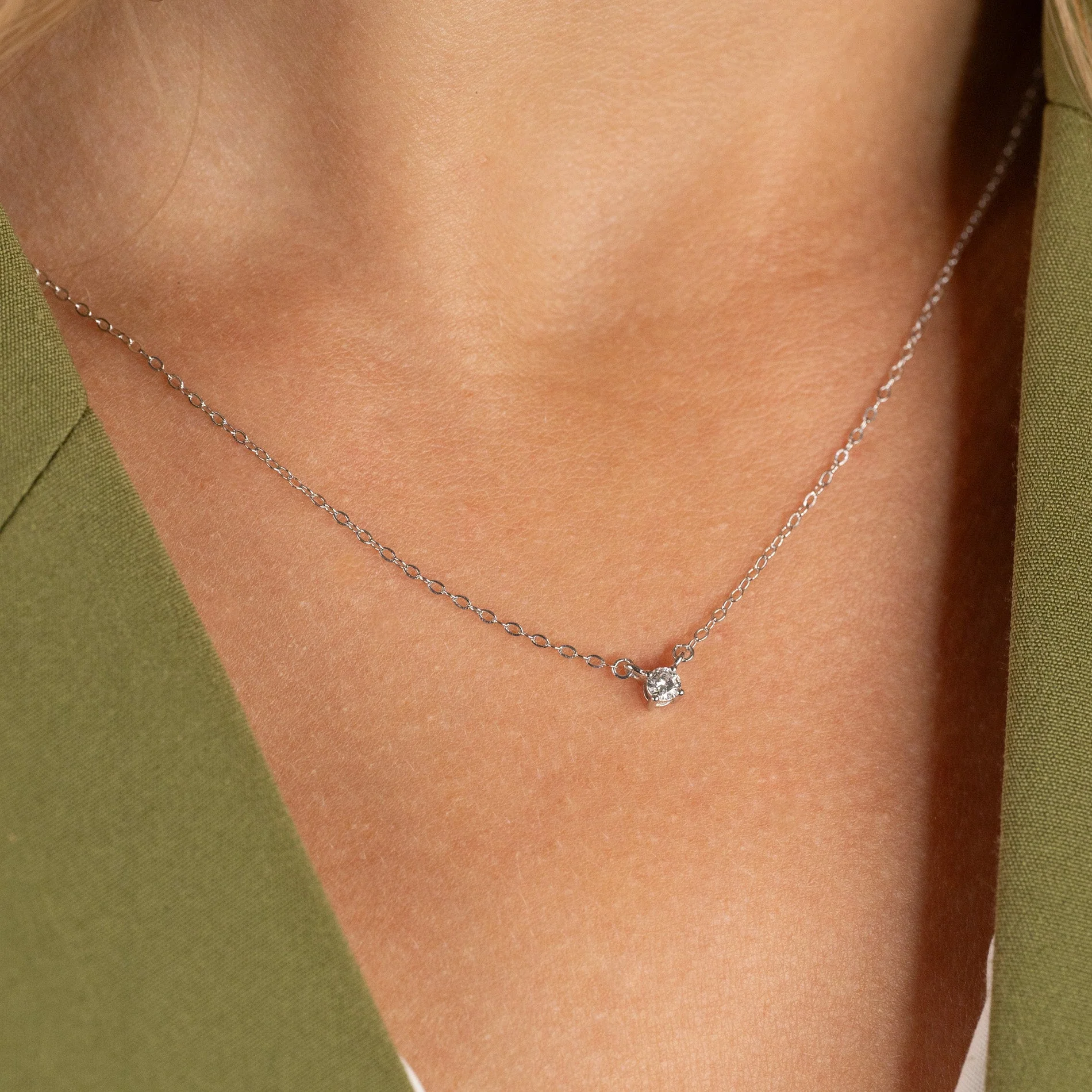 SOLITAIRE PRONG LAB-DIAMOND NECKLACE - 0.1ct - WG - Image 2
