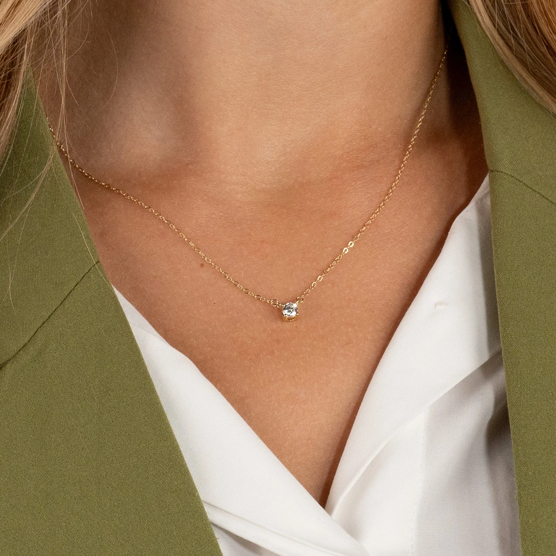 SOLITAIRE PRONG LAB-DIAMOND NECKLACE - 0.1ct - YG - Image 2