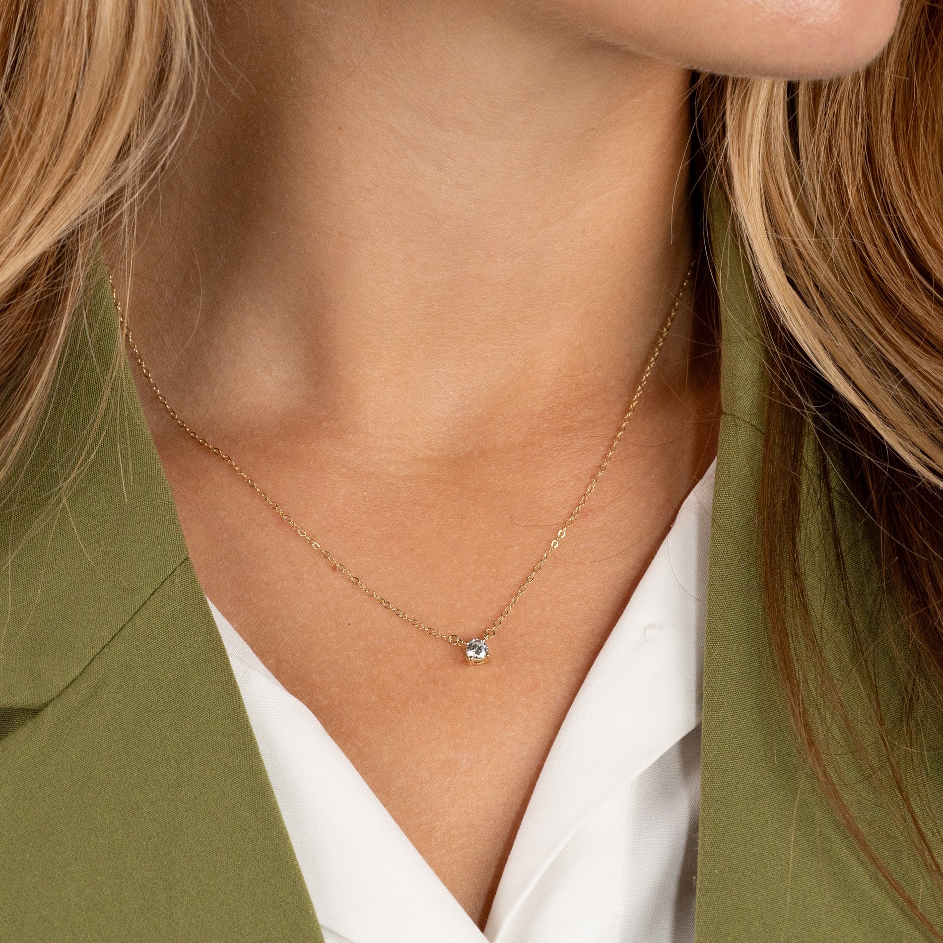 SOLITAIRE PRONG LAB-DIAMOND NECKLACE - 0.1ct - YG - Image 7
