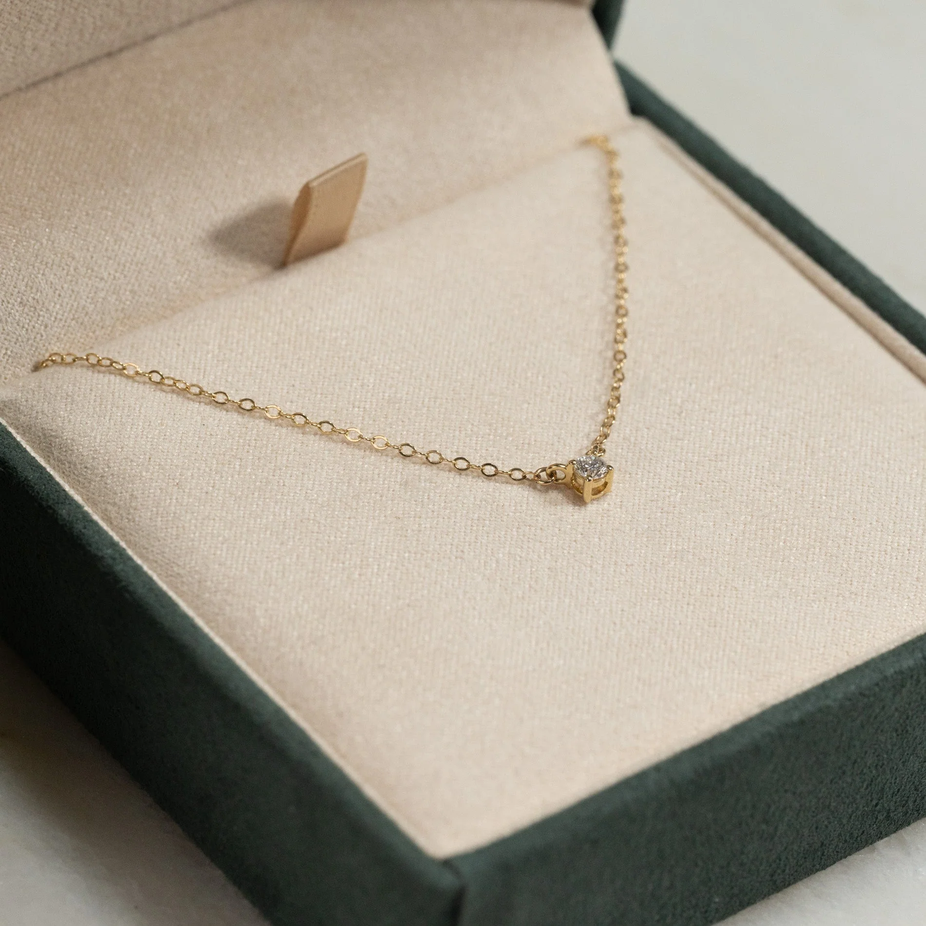 SOLITAIRE PRONG LAB-DIAMOND NECKLACE - 0.1ct - YG - Image 8