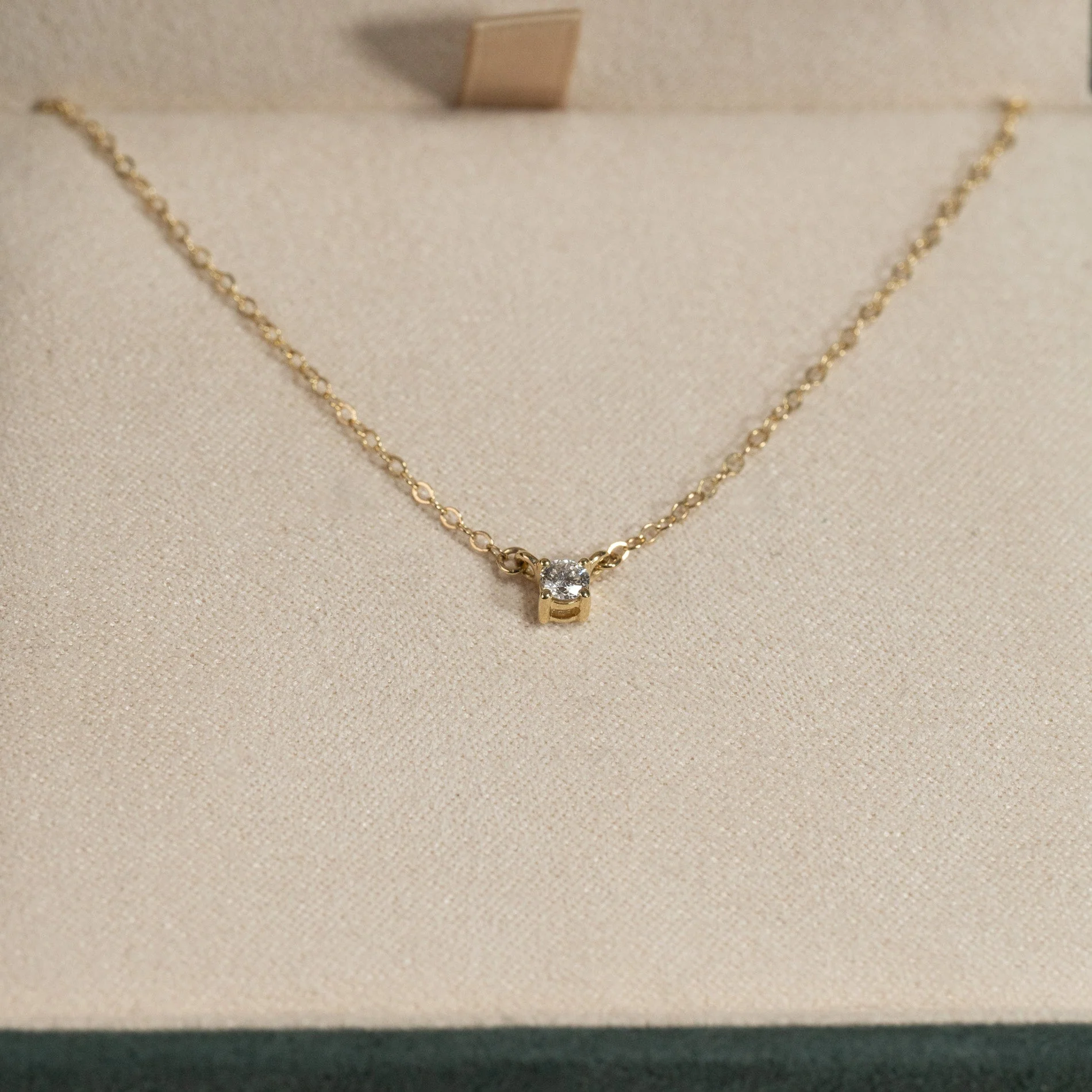 SOLITAIRE PRONG LAB-DIAMOND NECKLACE - 0.1ct - YG - Image 9