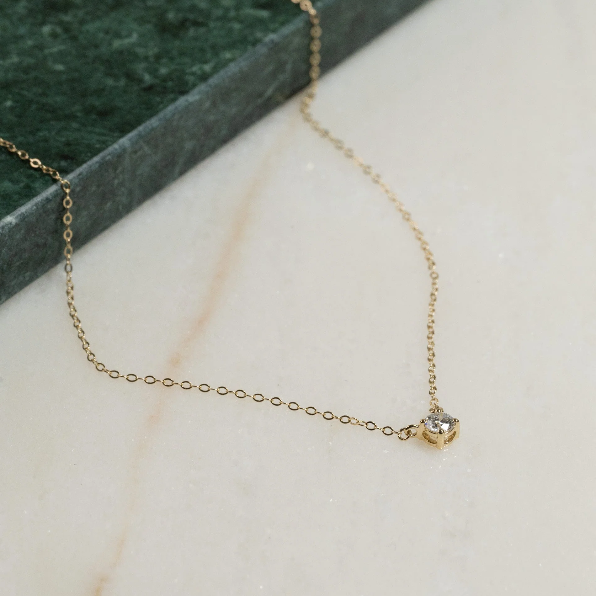 SOLITAIRE PRONG LAB-DIAMOND NECKLACE - 0.25ct - YG - Image 2