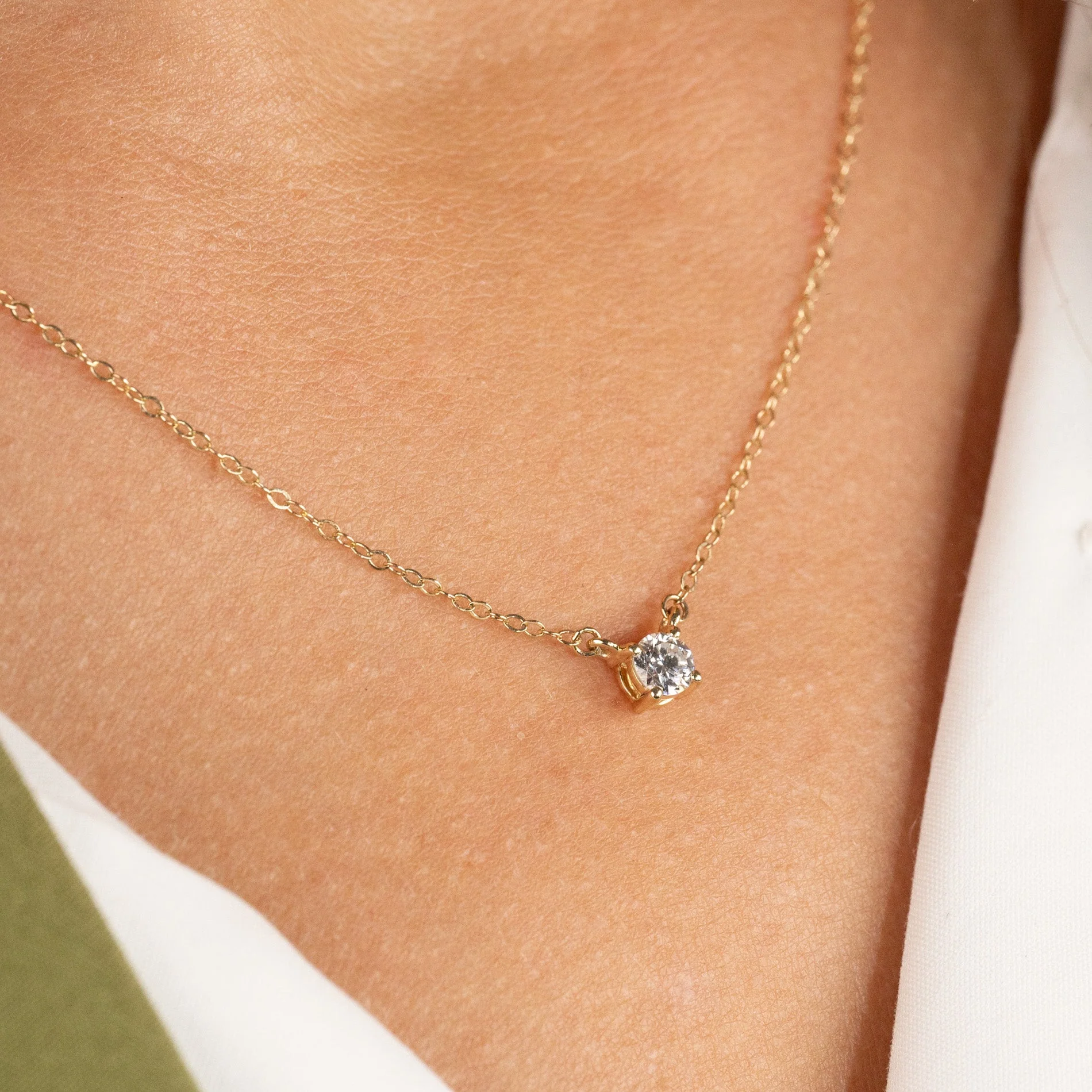 SOLITAIRE PRONG LAB-DIAMOND NECKLACE - 0.25ct - YG - Image 7