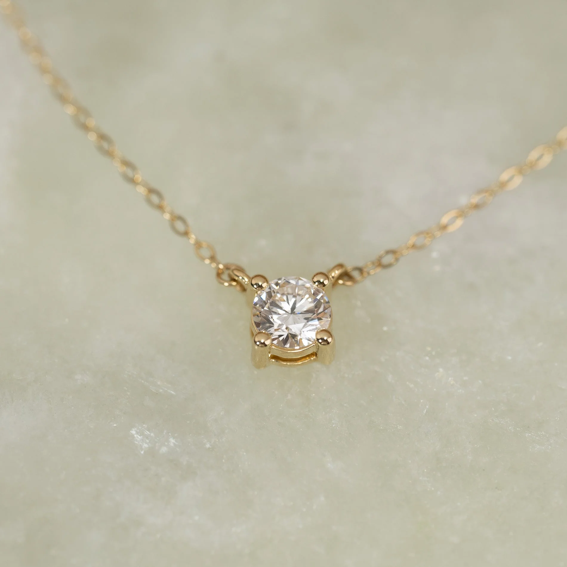 SOLITAIRE PRONG LAB-DIAMOND NECKLACE - 0.5ct - YG - Image 3