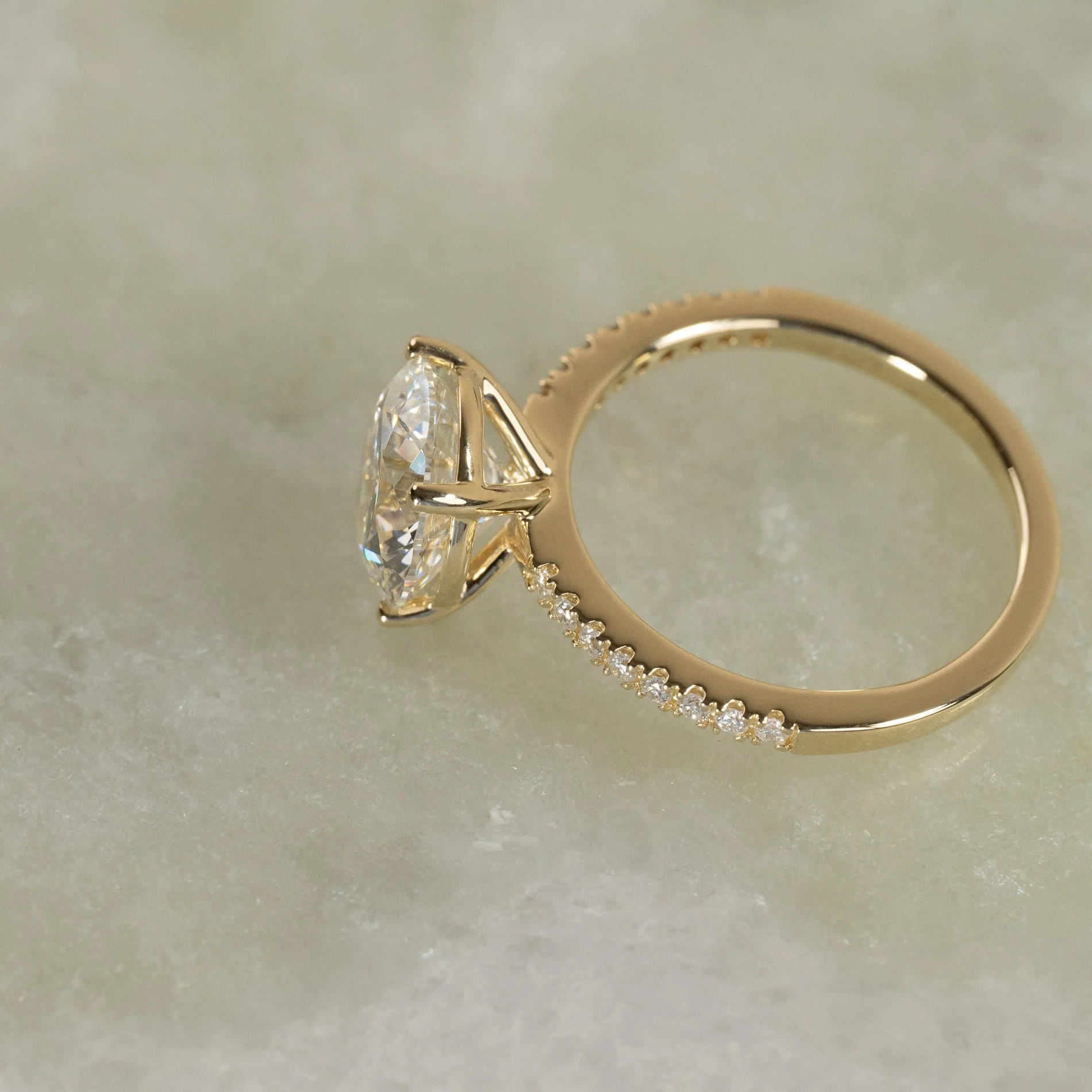 SOLITAIRE SLIM ALLIANCE DIAMOND RING - 3.1ct - Image 3