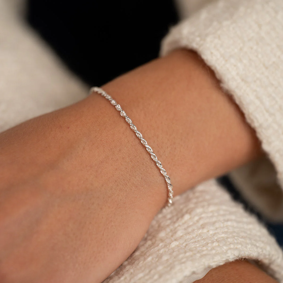 SVEA SMALL SILVER BRACELET - Image 4