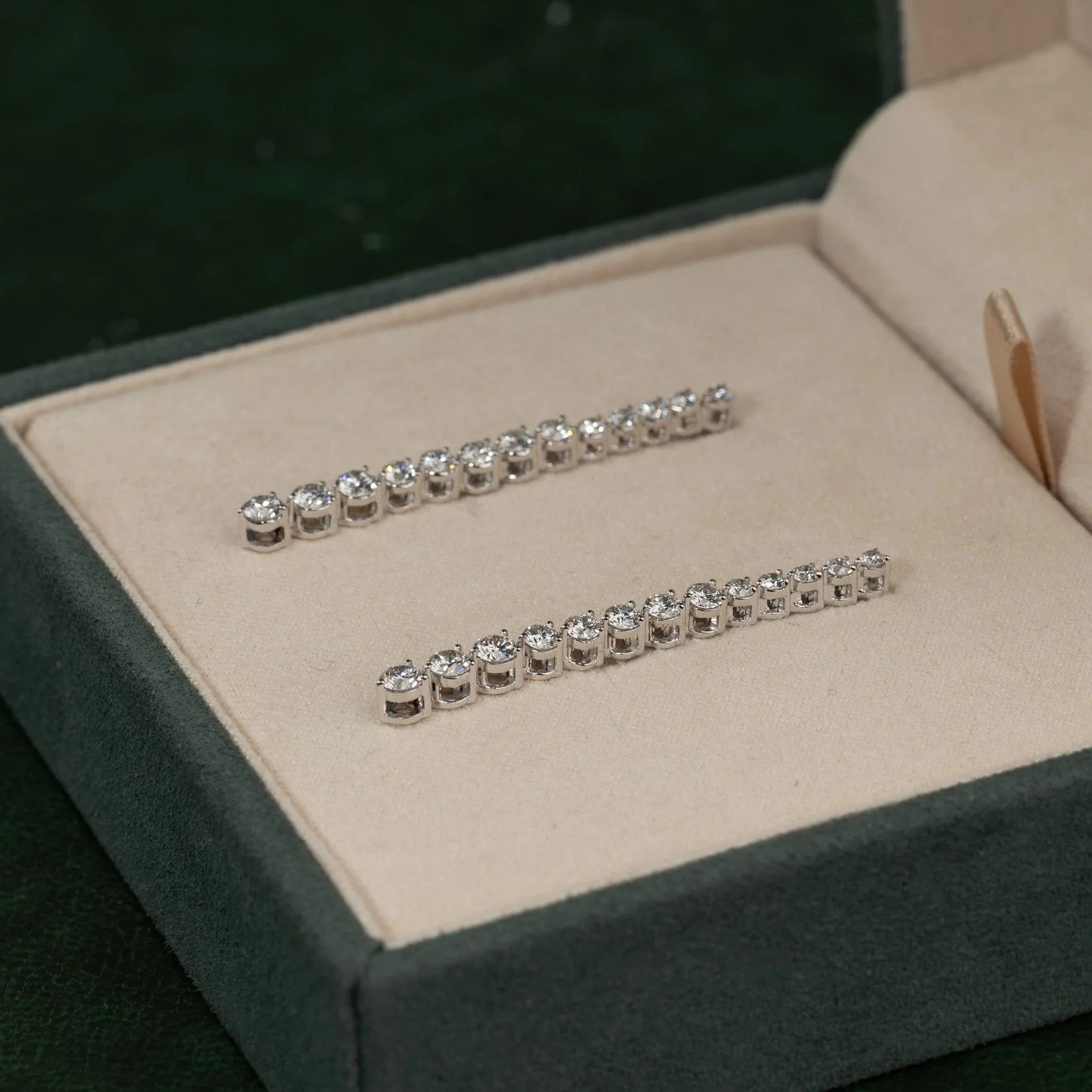 TENNIS LAB-DIAMOND DROP EARRING - 1.6ct - WG - Image 5