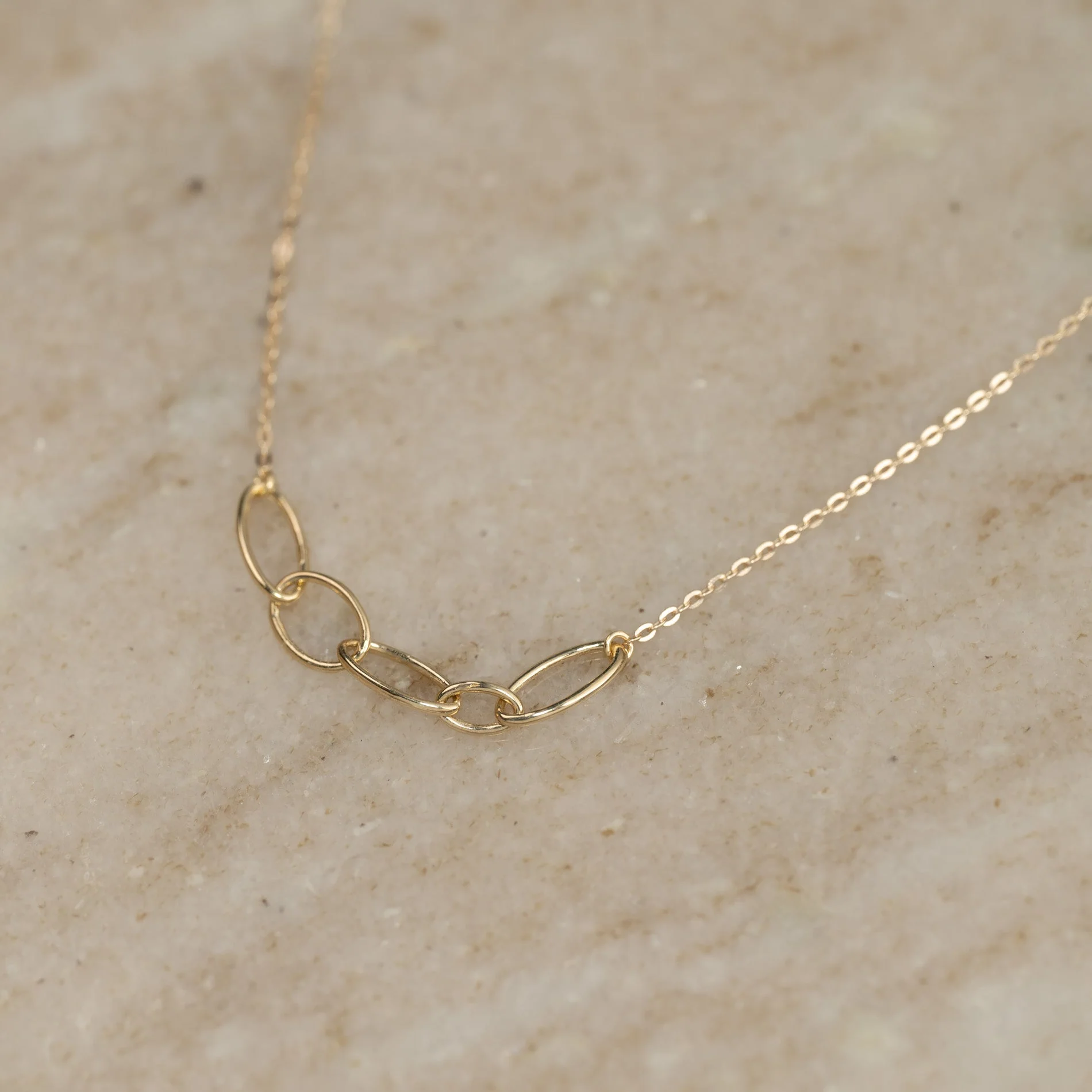 TERESA SOLID GOLD NECKLACE - Image 6