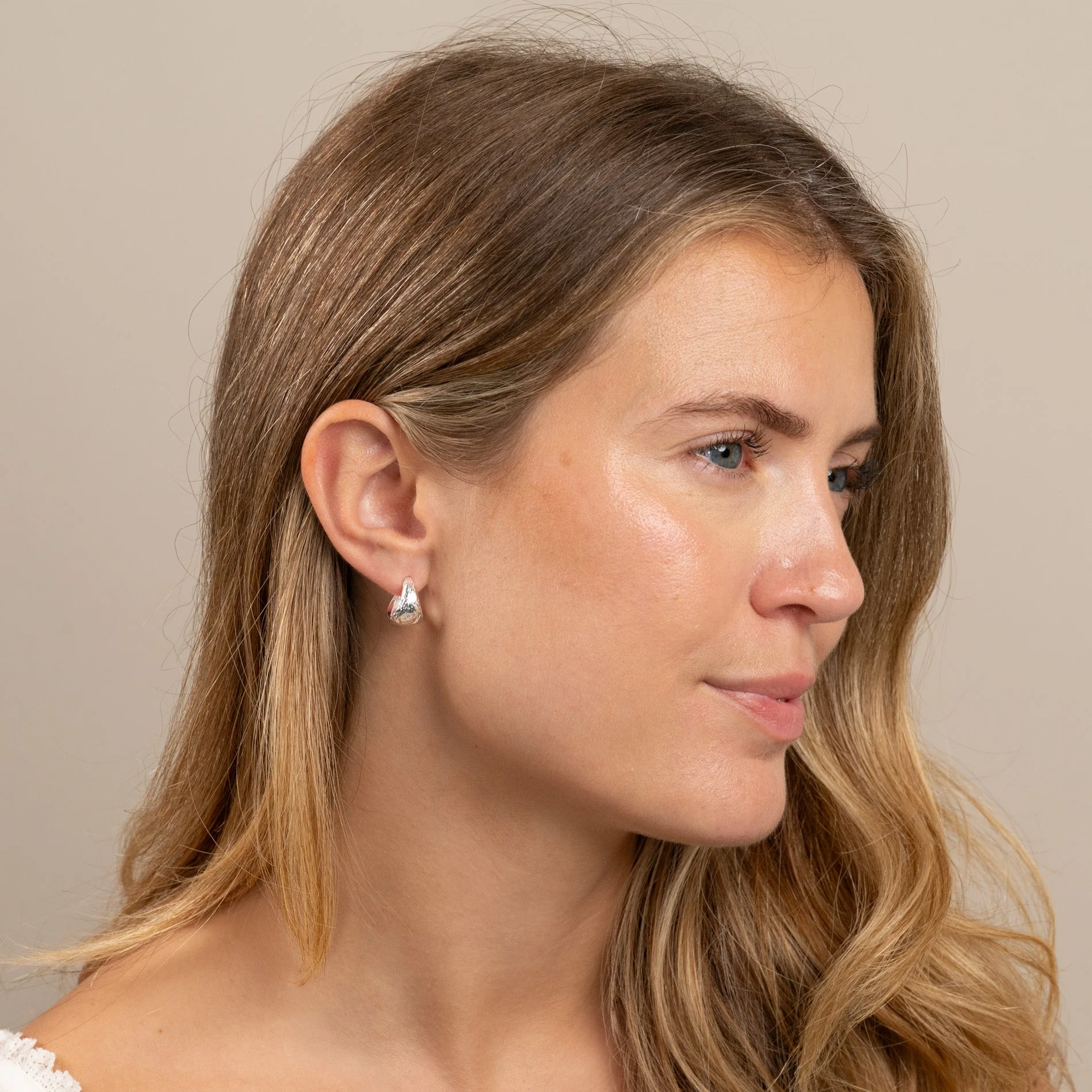 TERRA SILVER CREOL EARRING - Image 5