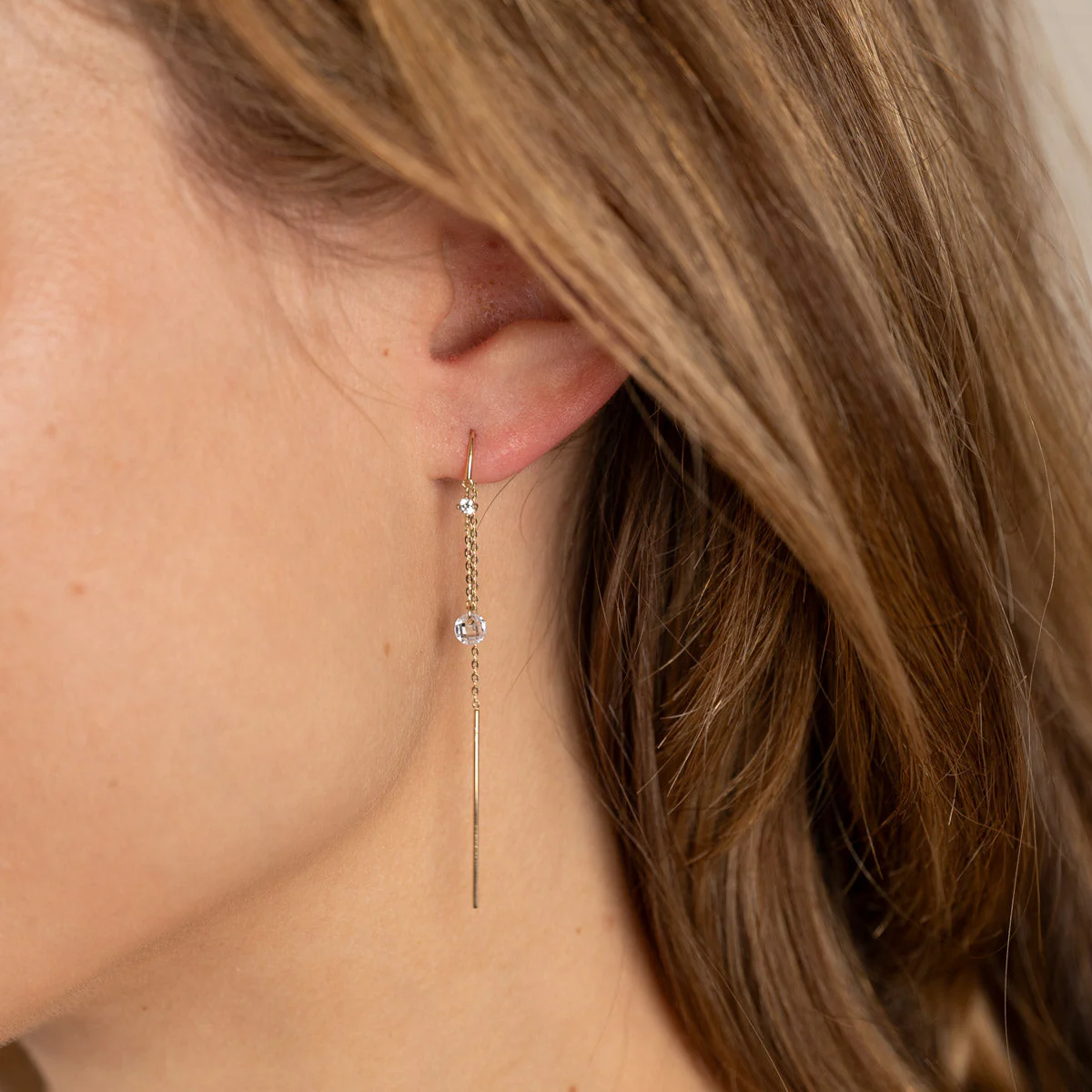 THEODORA CRYSTAL SOLID GOLD EARRING - Image 2