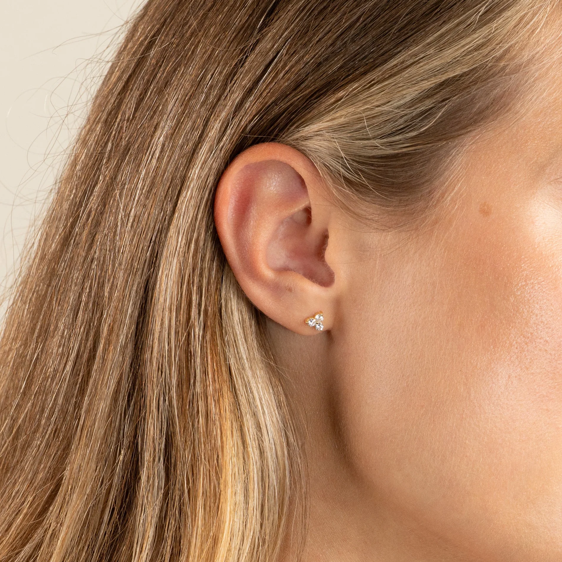 TRIA CRYSTAL GOLDEN EARRING - Image 6