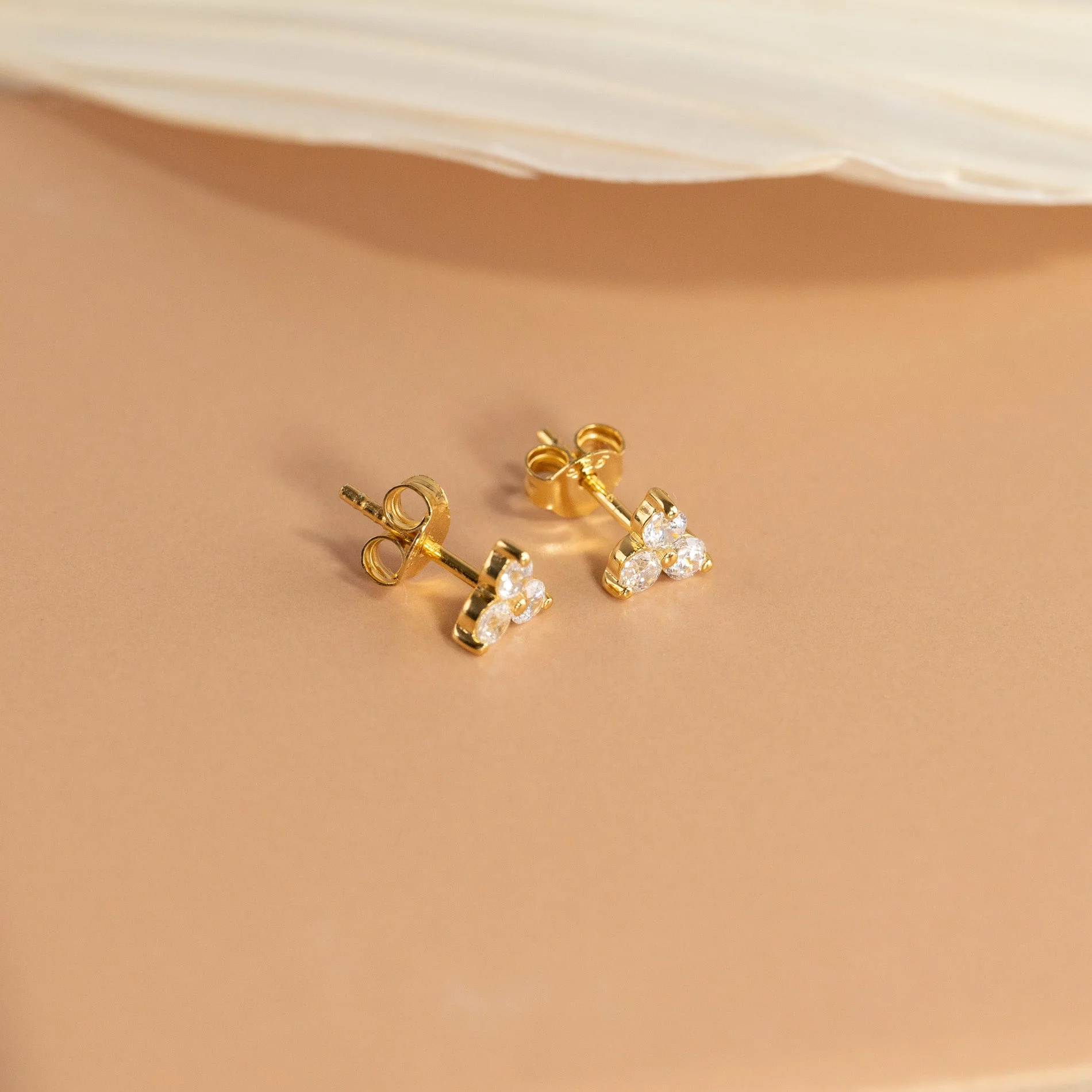 TRIA CRYSTAL GOLDEN EARRING - Image 7