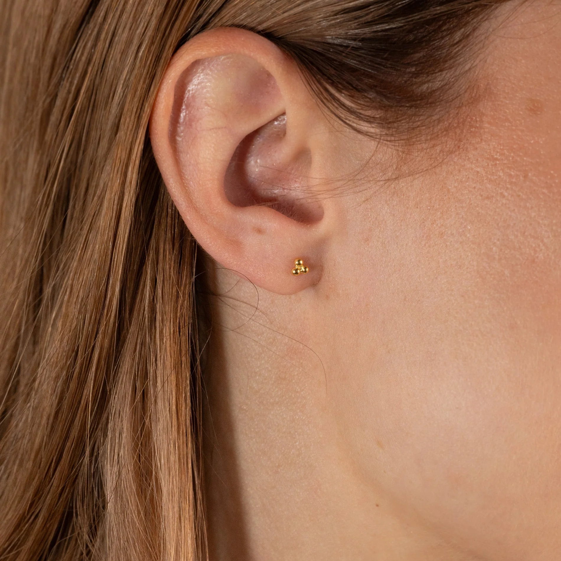 TRIA DOT GOLDEN EARRING - Image 2