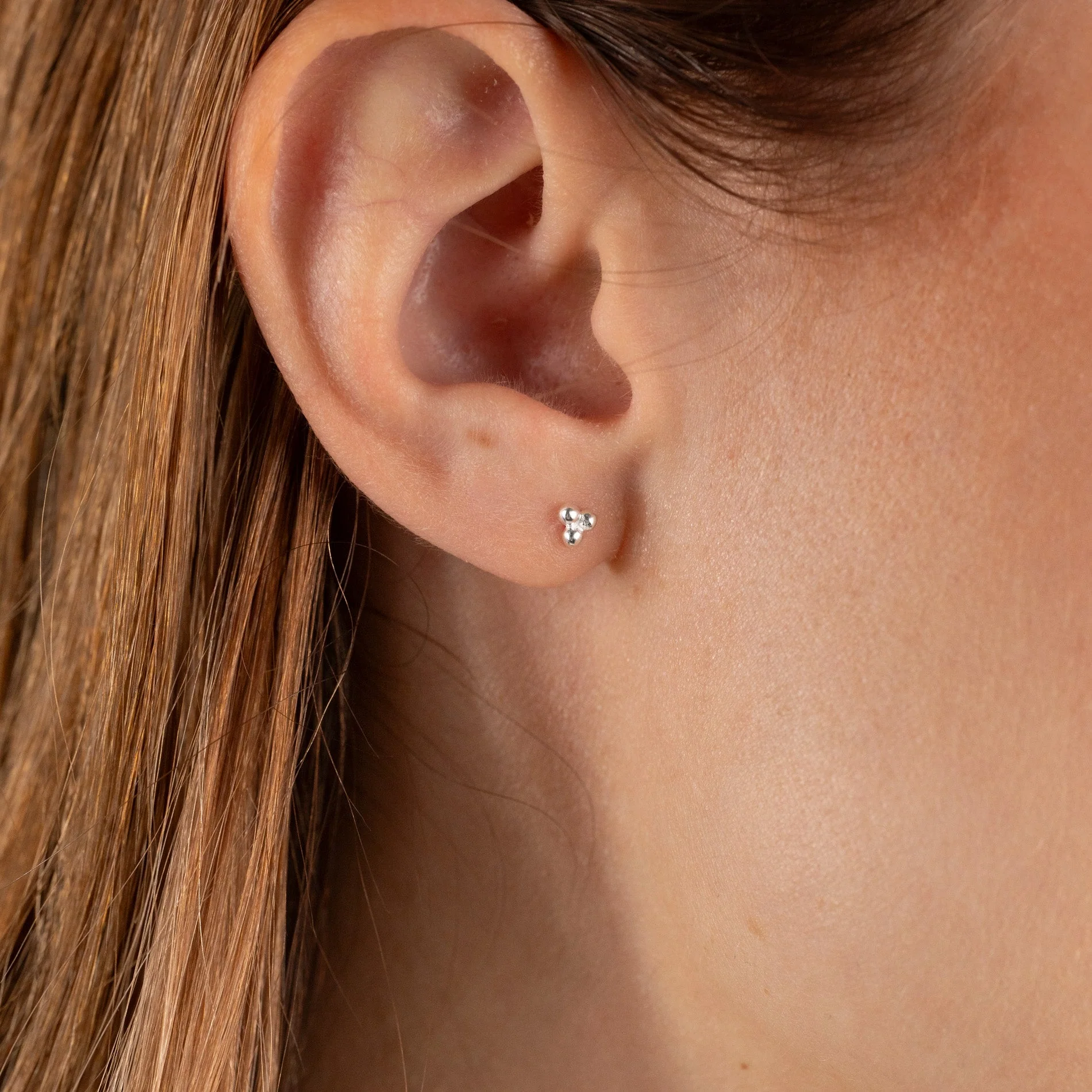 TRIA DOT SILVER EARRING - Image 2