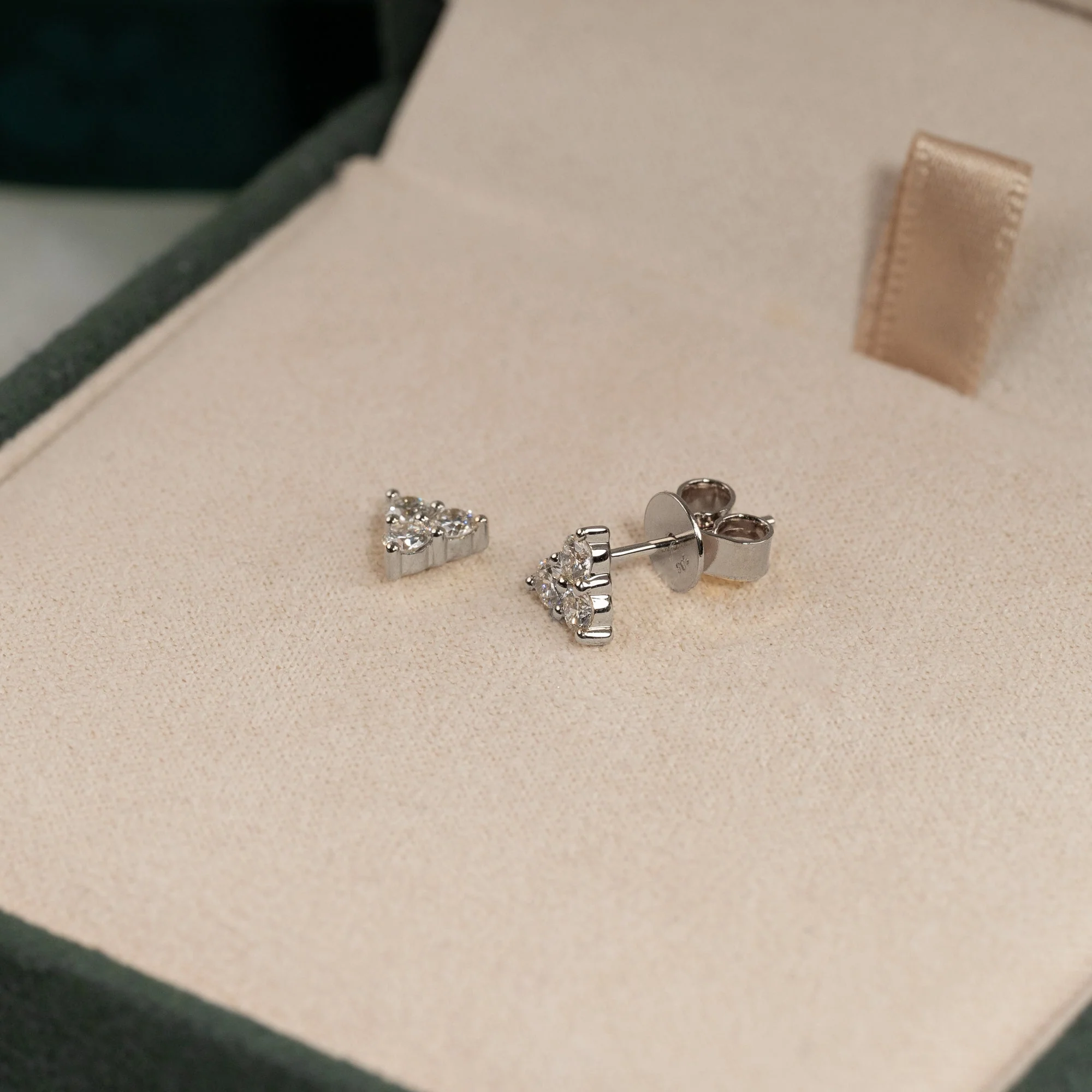 TRIO LAB-DIAMOND STUD EARRING - 0.43ct - WG - Image 5