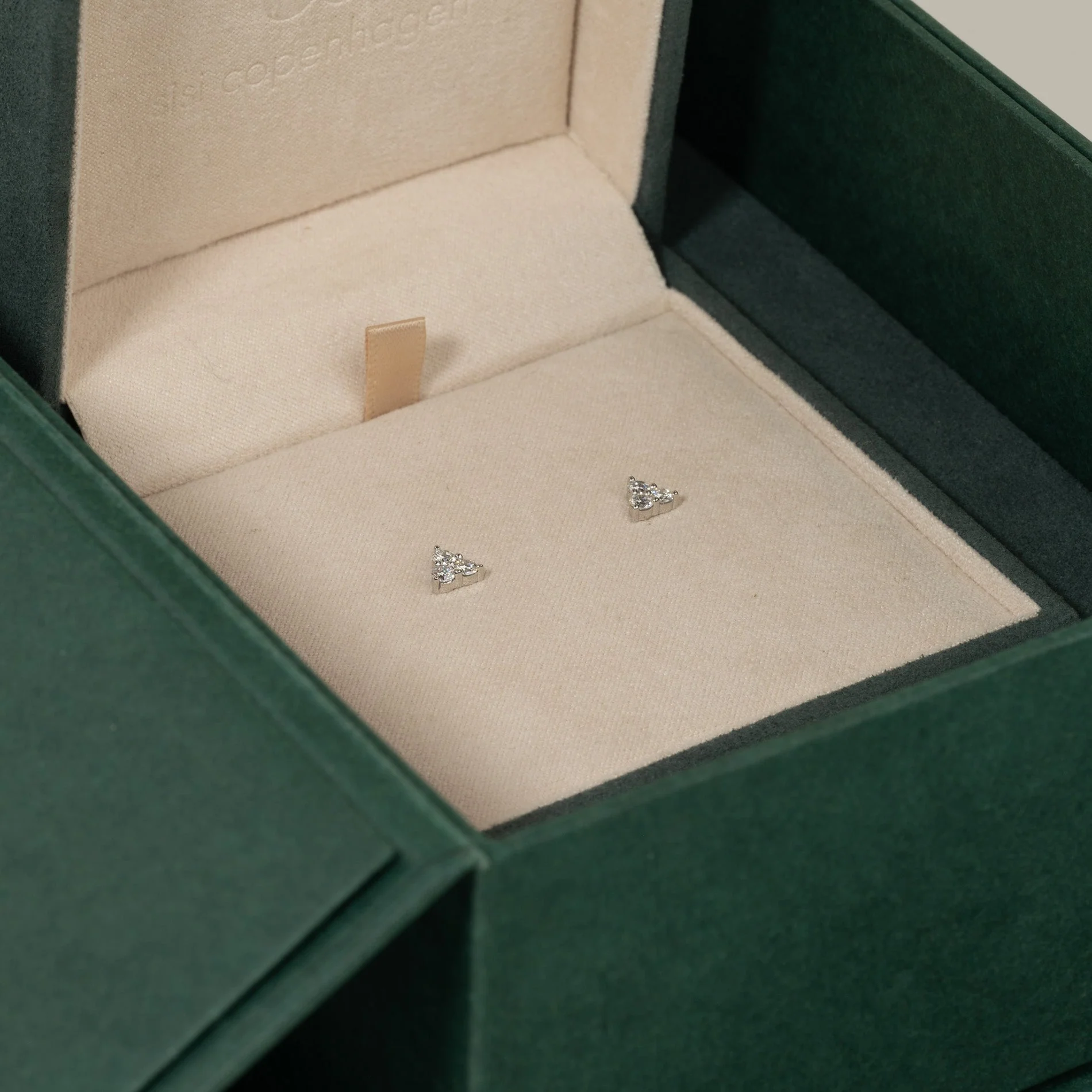 TRIO LAB-DIAMOND STUD EARRING - 0.43ct - WG - Image 9