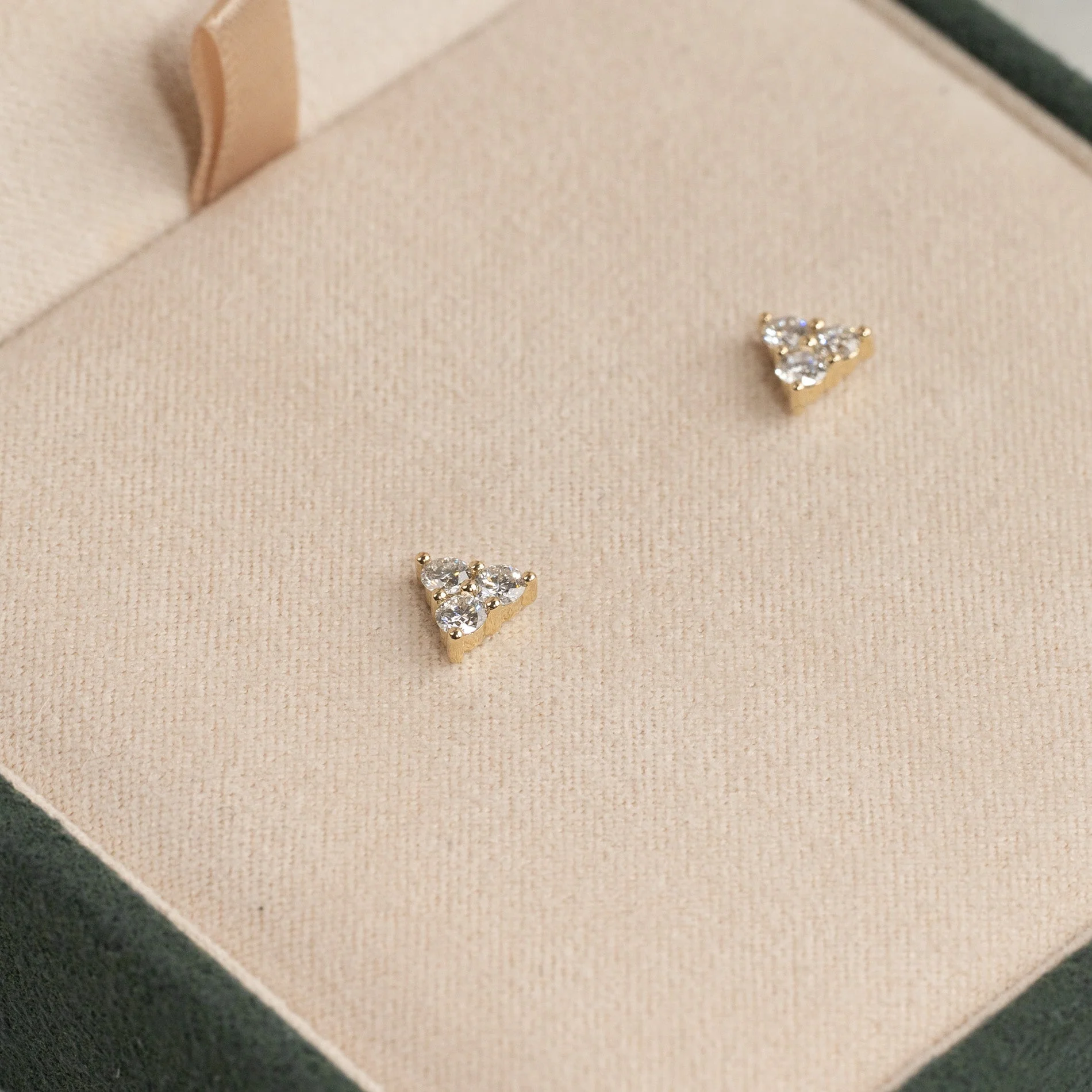 TRIO LAB-DIAMOND STUD EARRING - 0.43ct - YG - Image 9