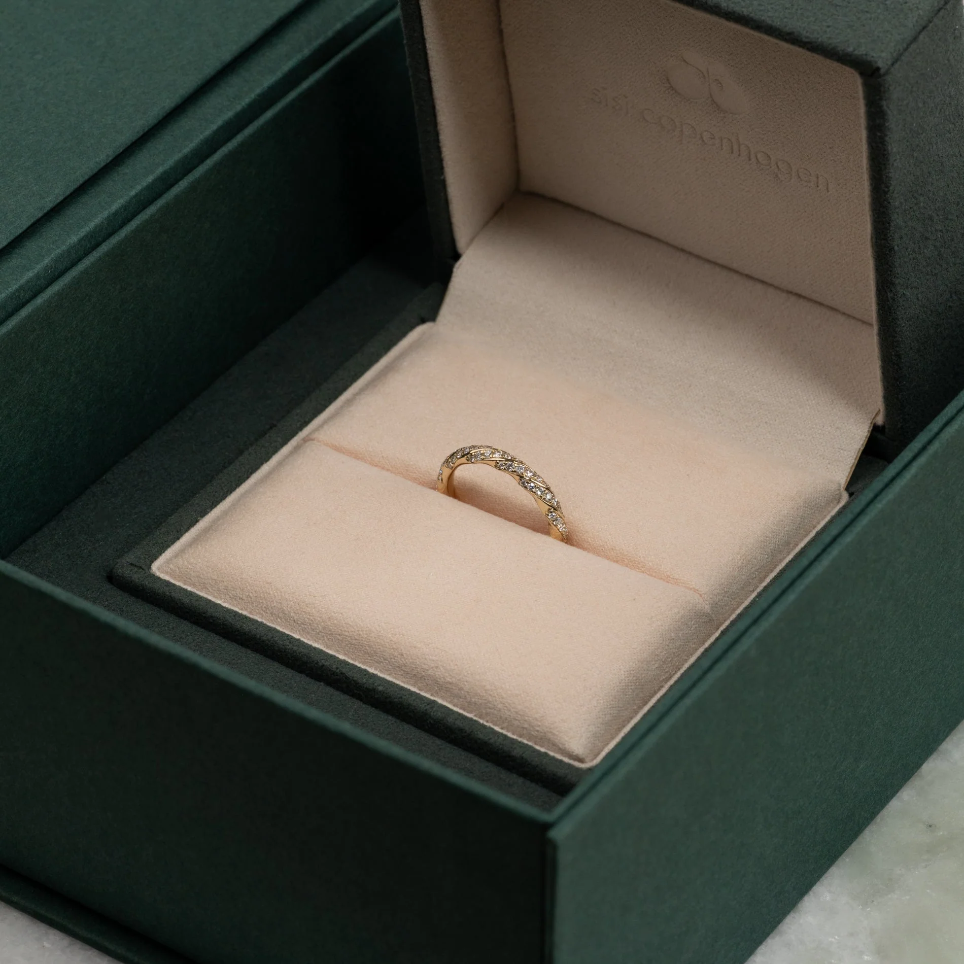 TWISTED ALLIANCE LAB-DIAMOND RING - 0.4ct - YG - Image 10
