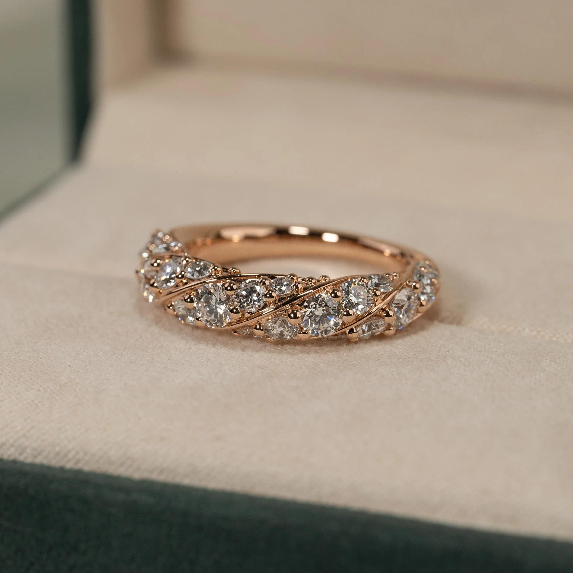 TWISTED ALLIANCE DIAMOND RING - 2.64ct - Image 10