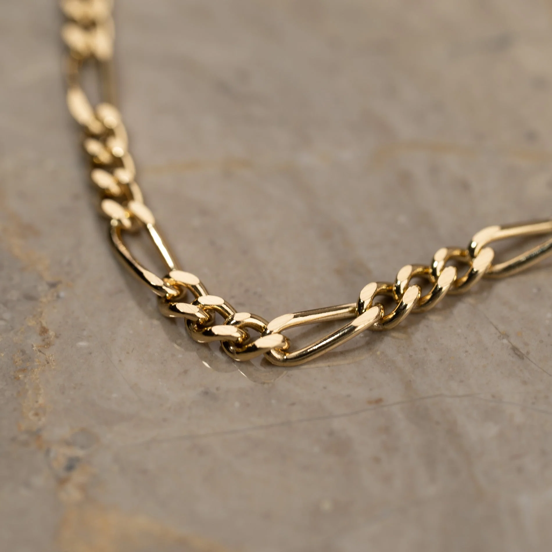 UMA FIGARO SOLID GOLD CHAIN - Image 3