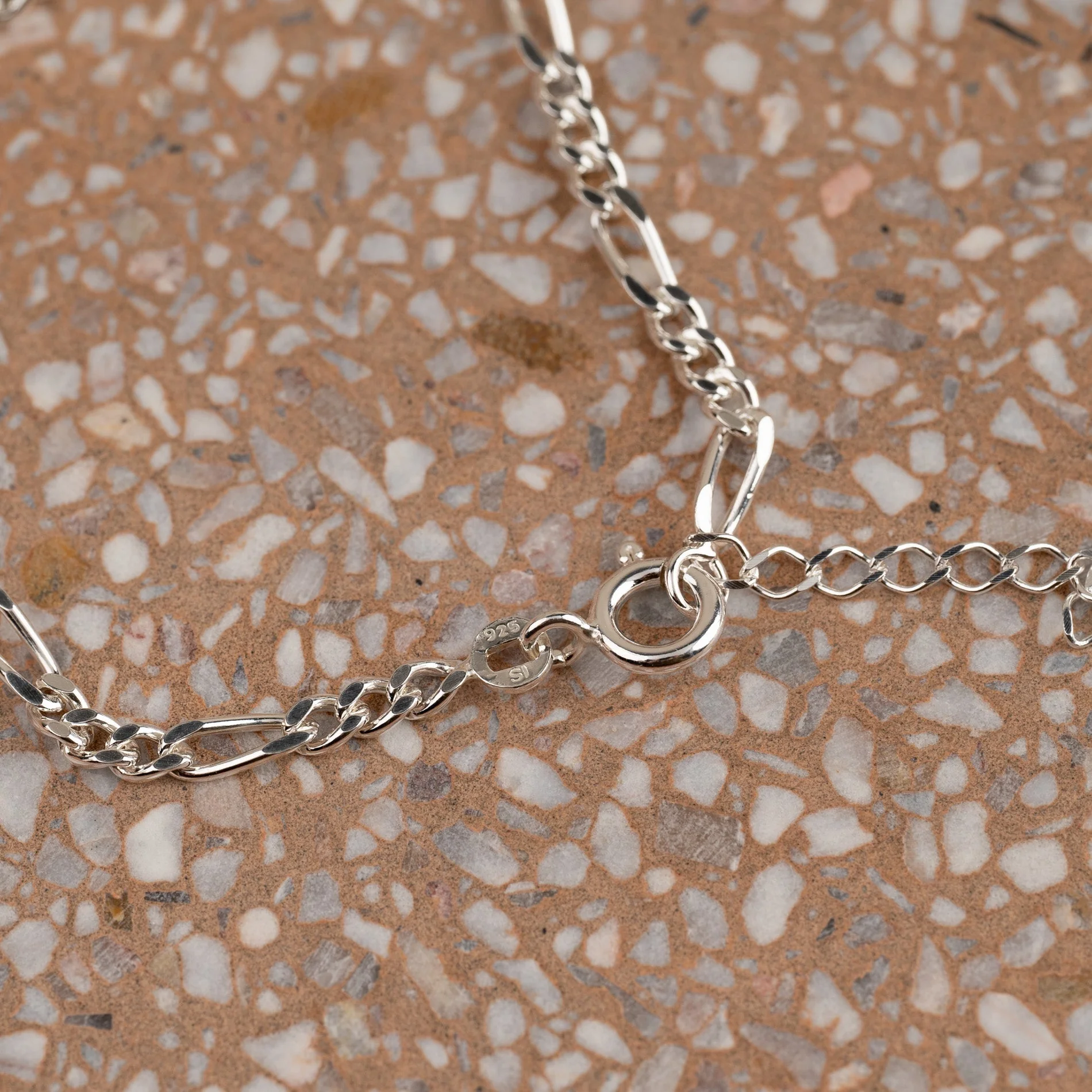 UMA MEDIUM FIGARO SILVER BRACELET - Image 6