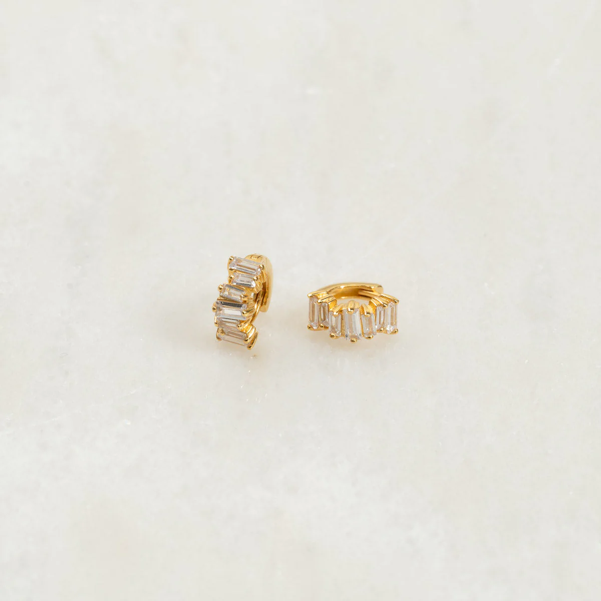VANESSA CRYSTAL GOLDEN CREOL EARRING - Image 3