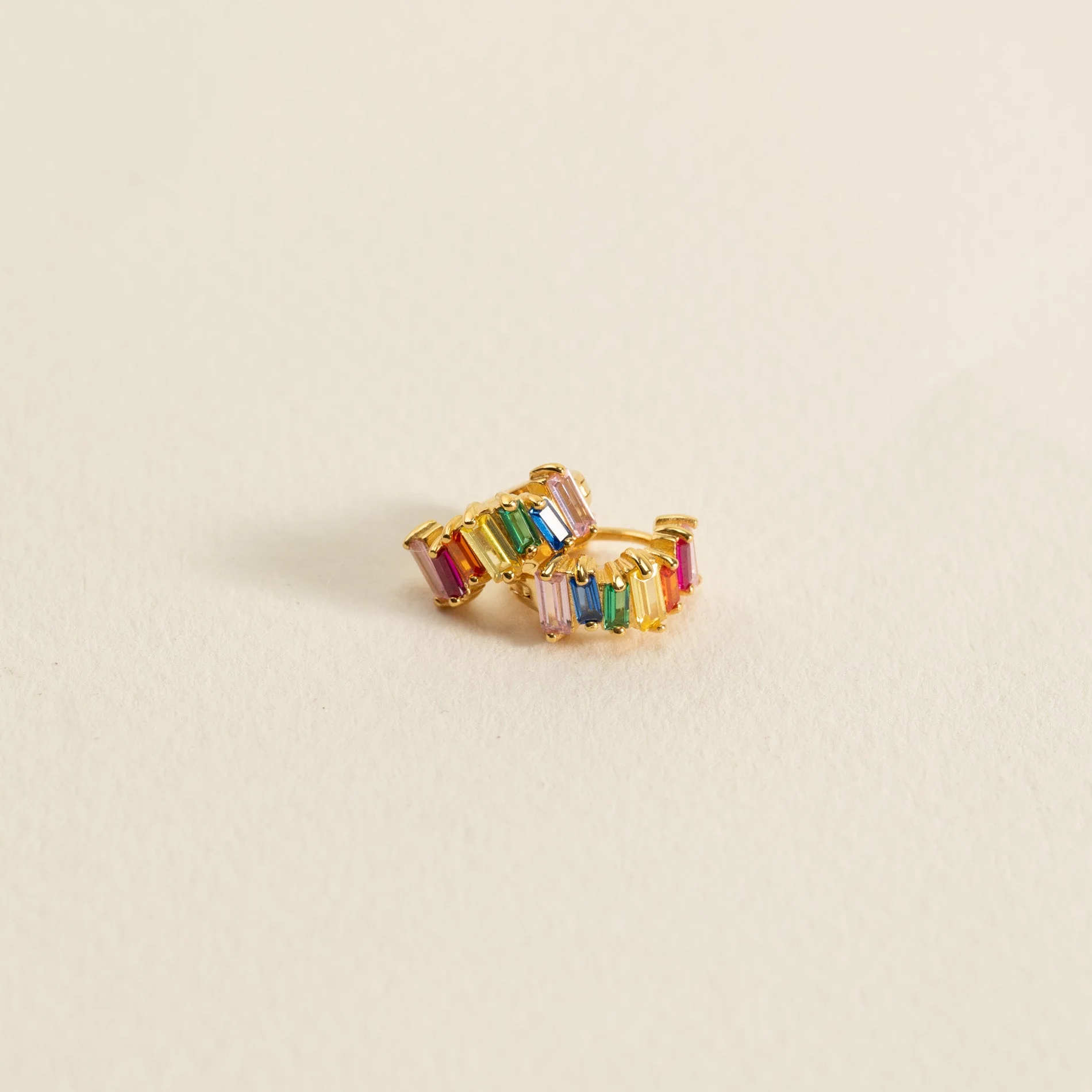 VANESSA RAINBOW GOLDEN CREOL EARRING - Image 3